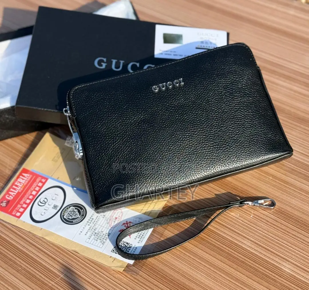 Gucci Black Gg Supreme Leather Men’S Clutch Bag