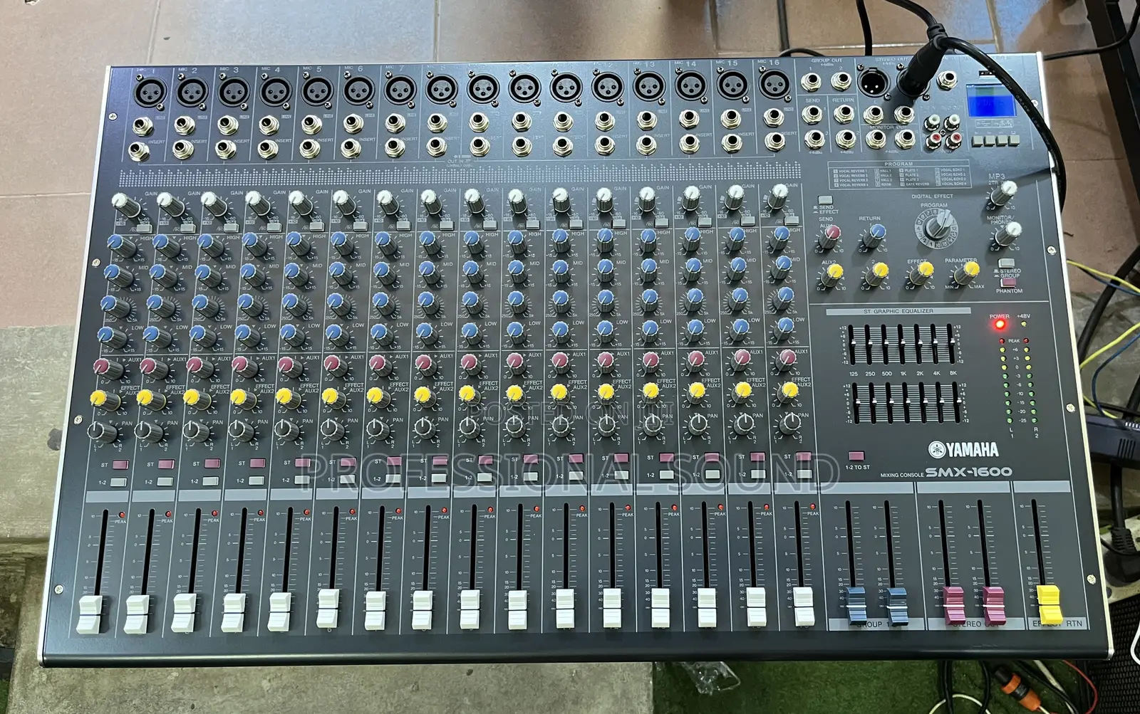 Yamaha Mixing Console SMX-1600