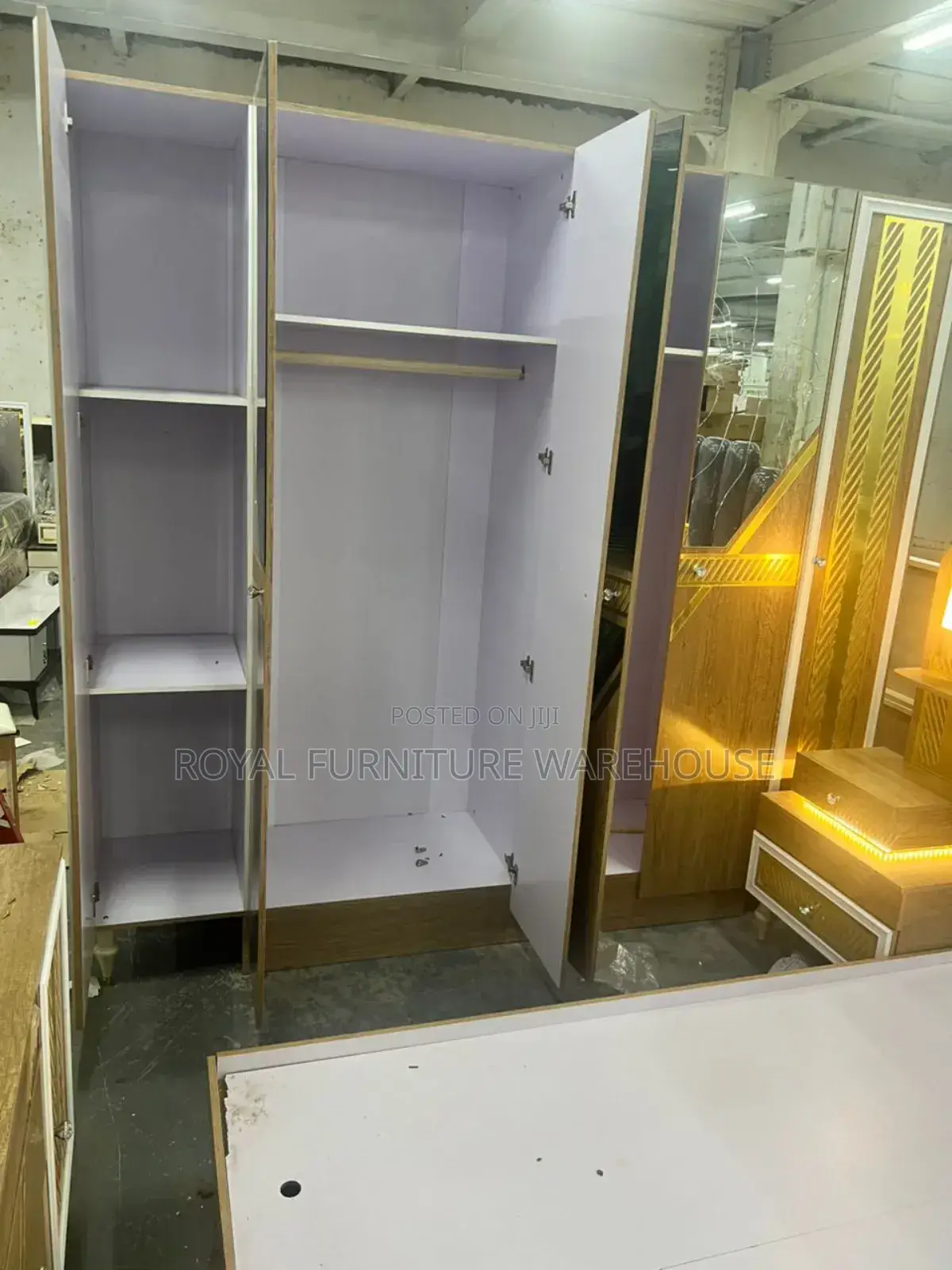 Exclusive Top Finish Bedroom Set