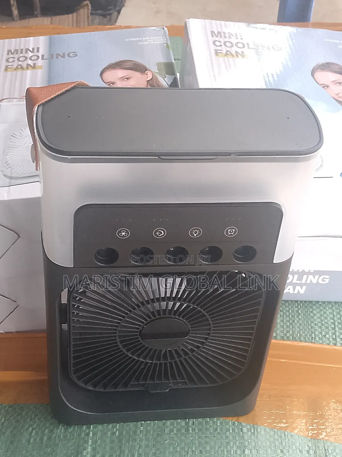 Mini Cooling Fan With Diffuser