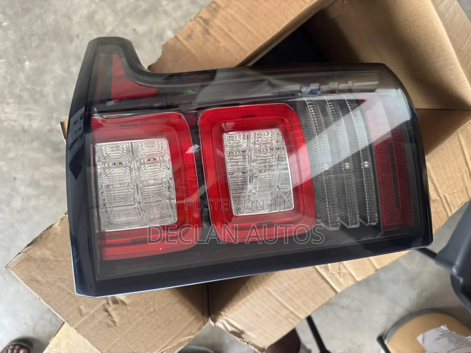 2013-2017 Land Rover Range Rover Right Rear Tail Light Assembly