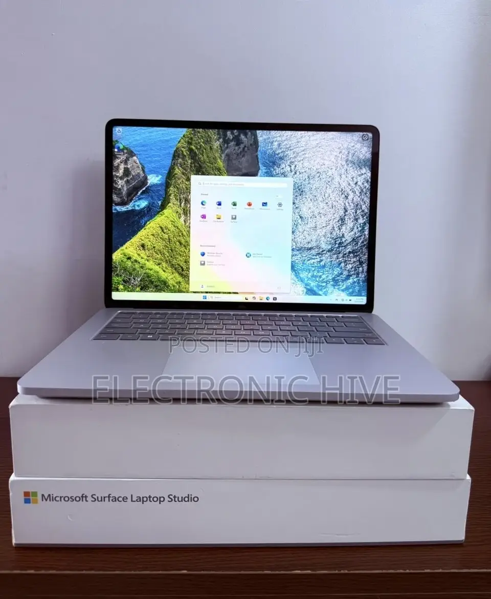 New Laptop Microsoft Surface Laptop Studio 16GB Intel Core i7 SSD 512GB