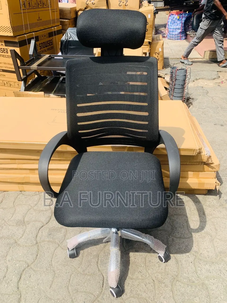 Office Chair— Swivel