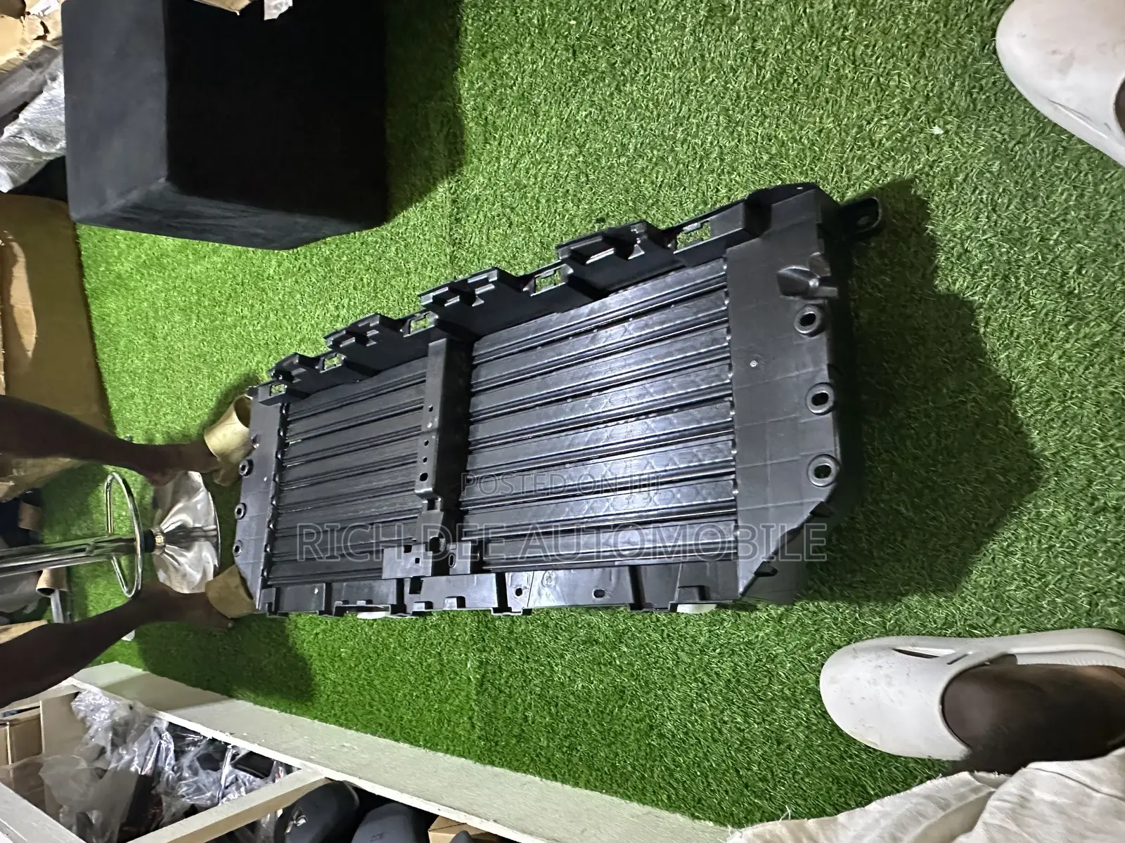Ford F150 2023 Shutter Grill With Motor