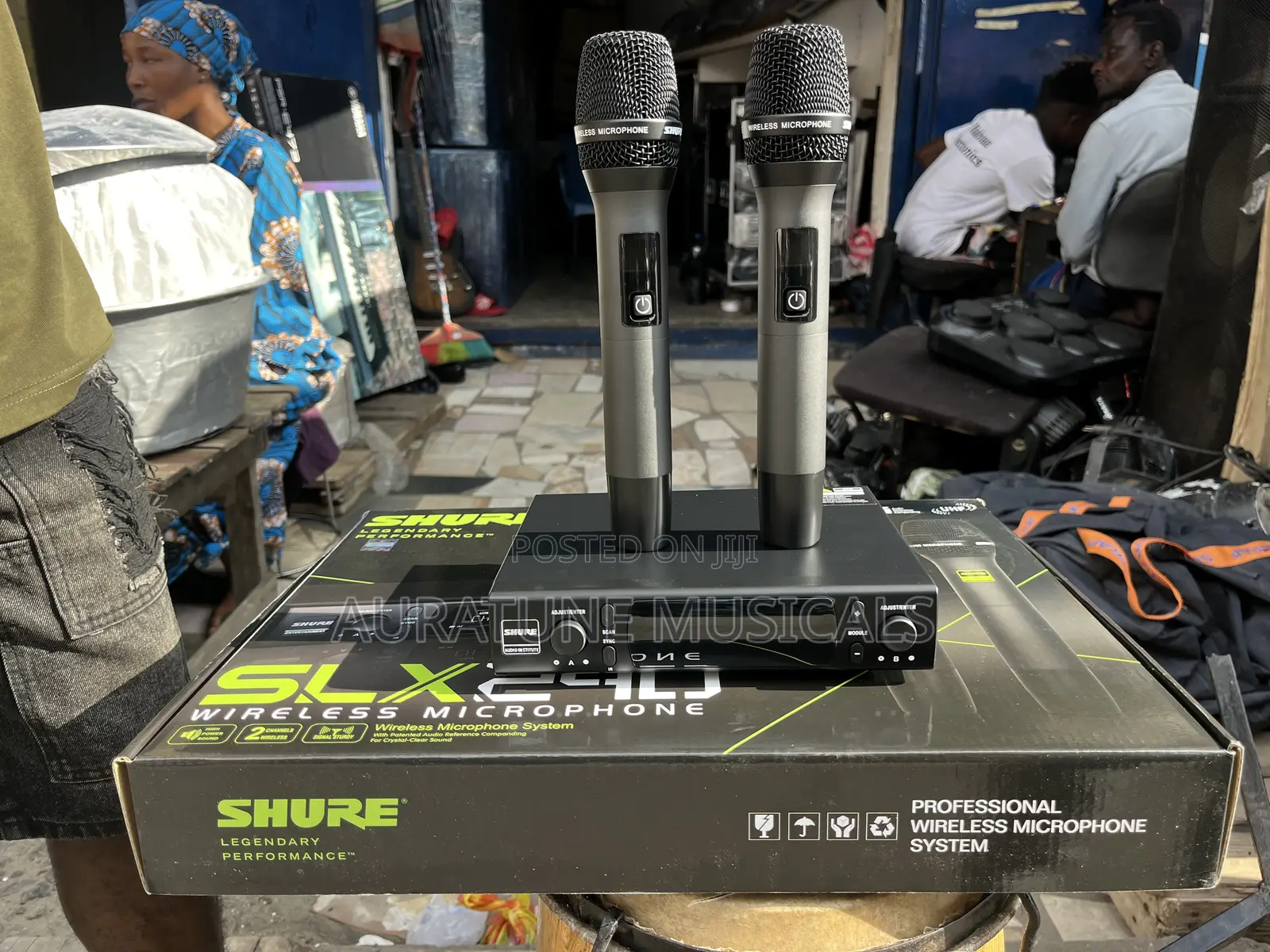 Shure Wireless Microphone (Six240)