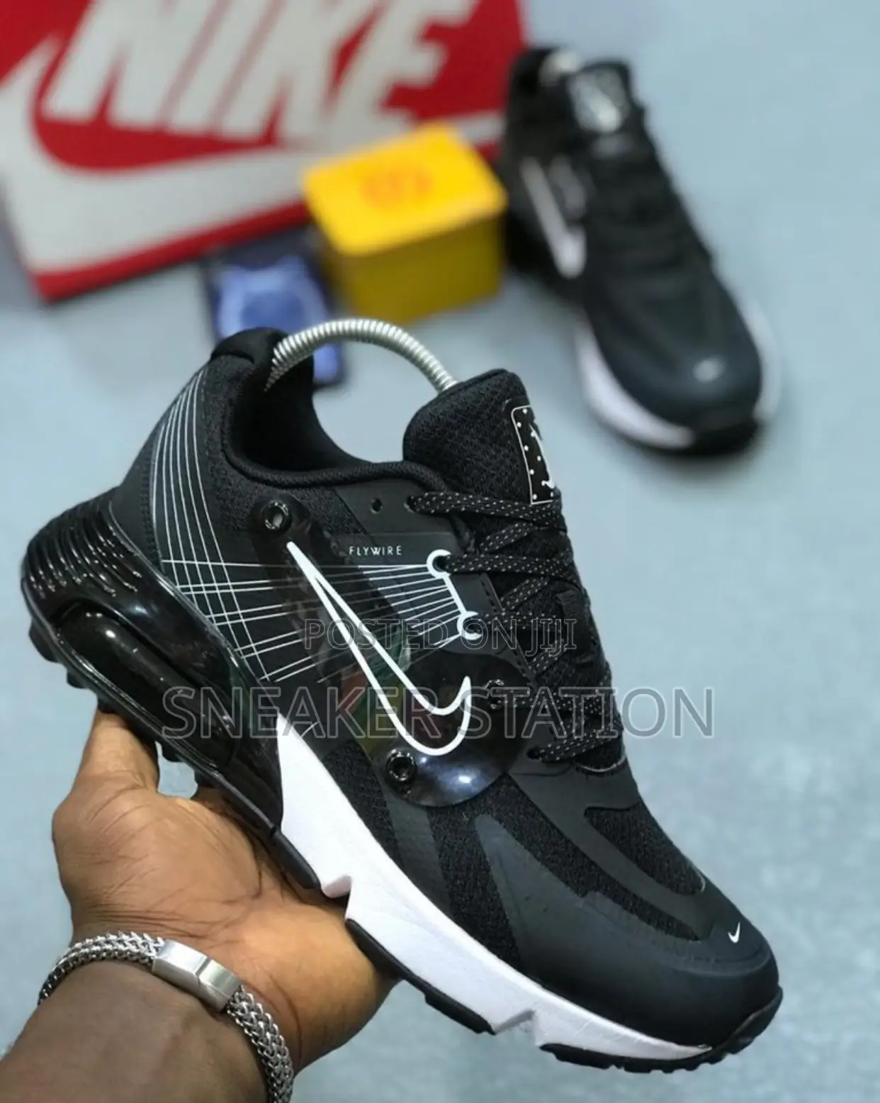 Nike Airmax Flywire Black/White