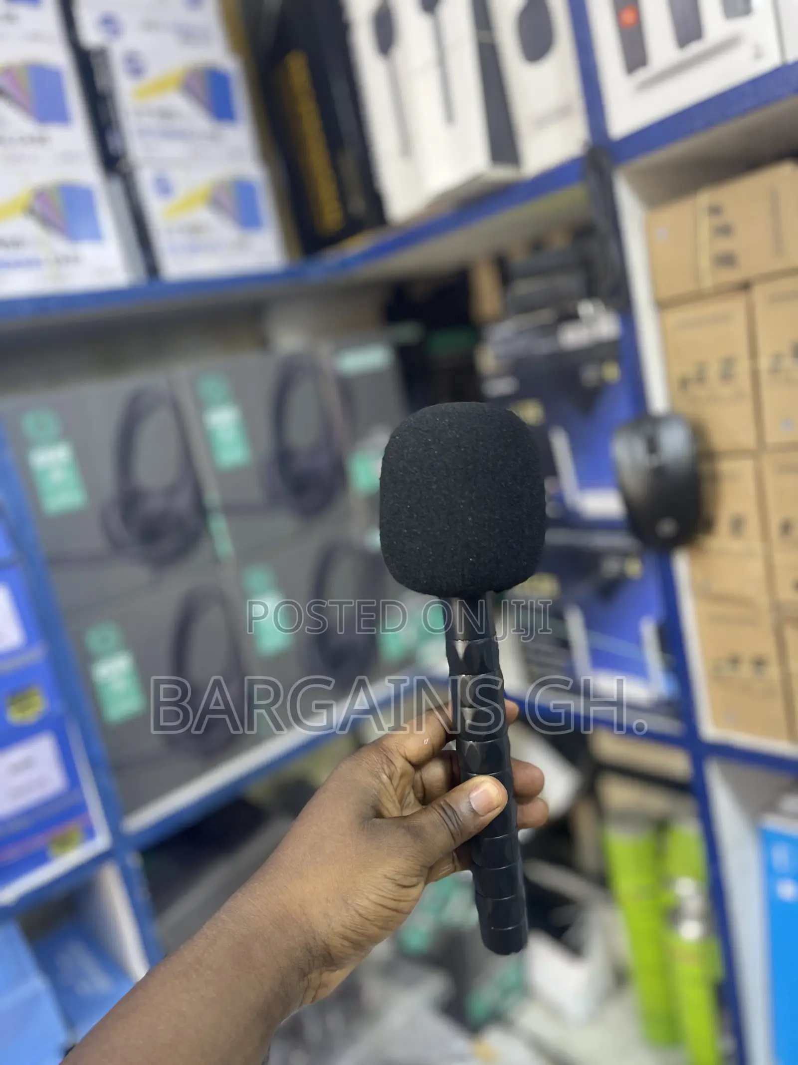 Wireless Microphone With Microphone Stand