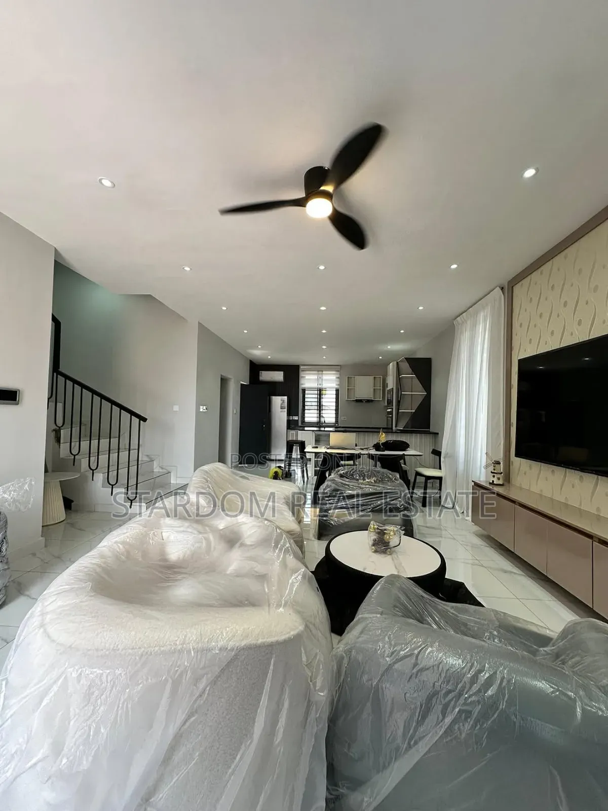 3bdrm Duplex in Lakeside Estate for sale