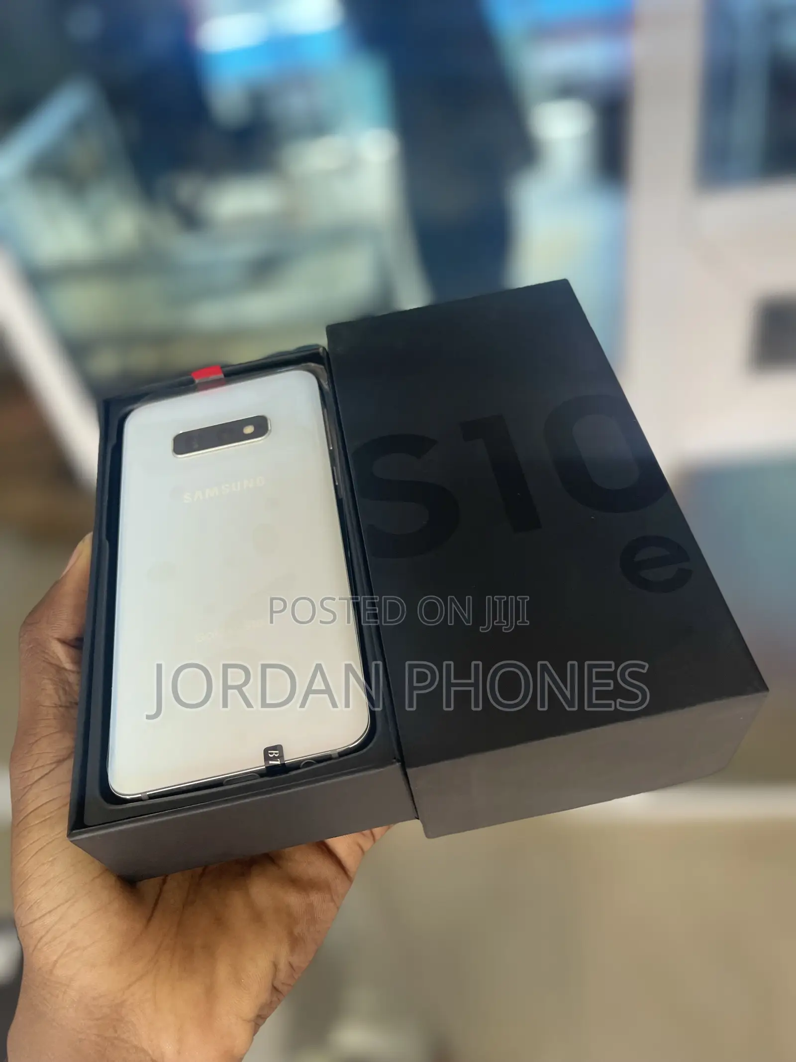 New Samsung Galaxy S10e 128 GB White