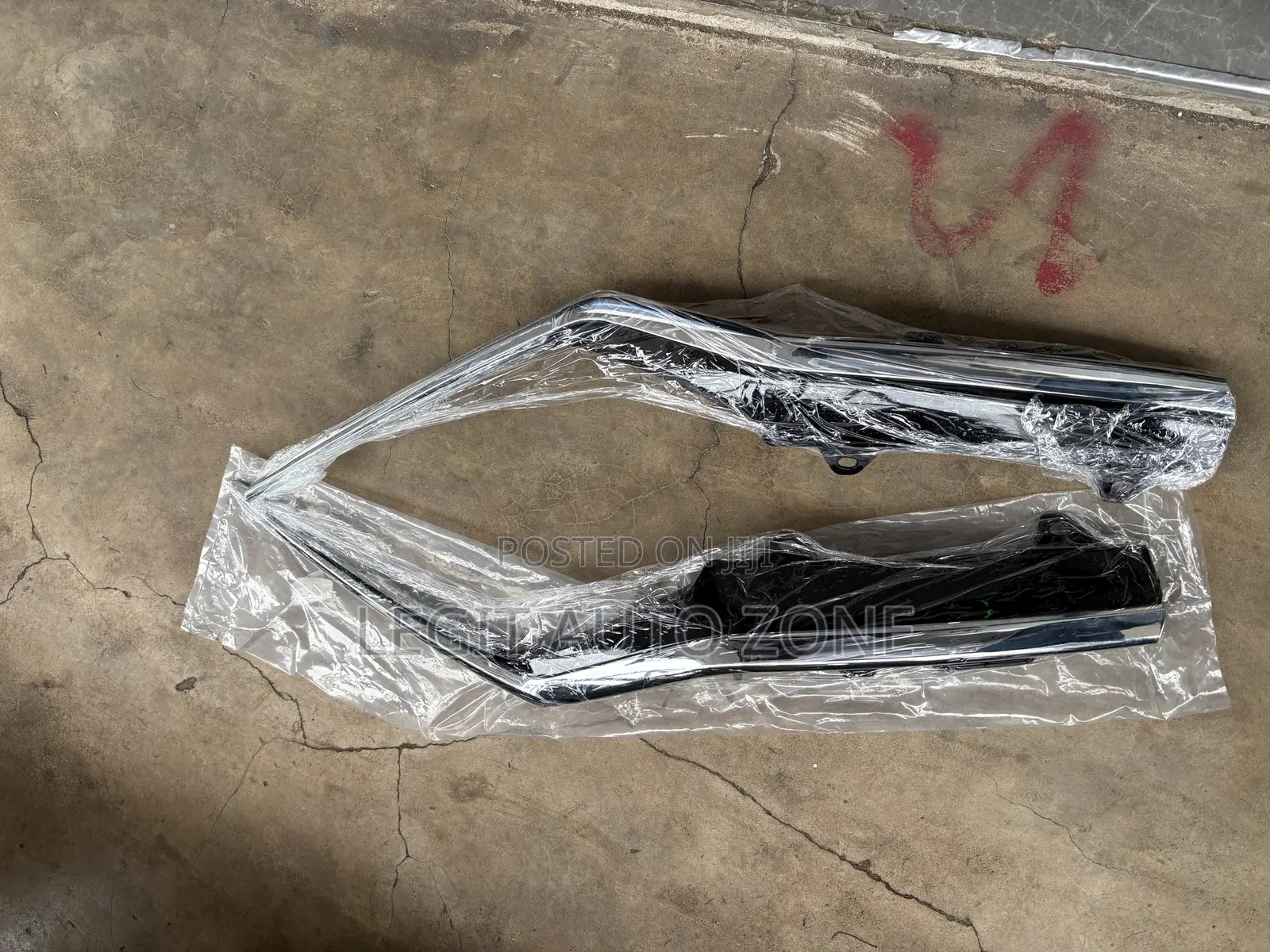 Honda CRV 2019,2020,2021, Headlight Chrome Available