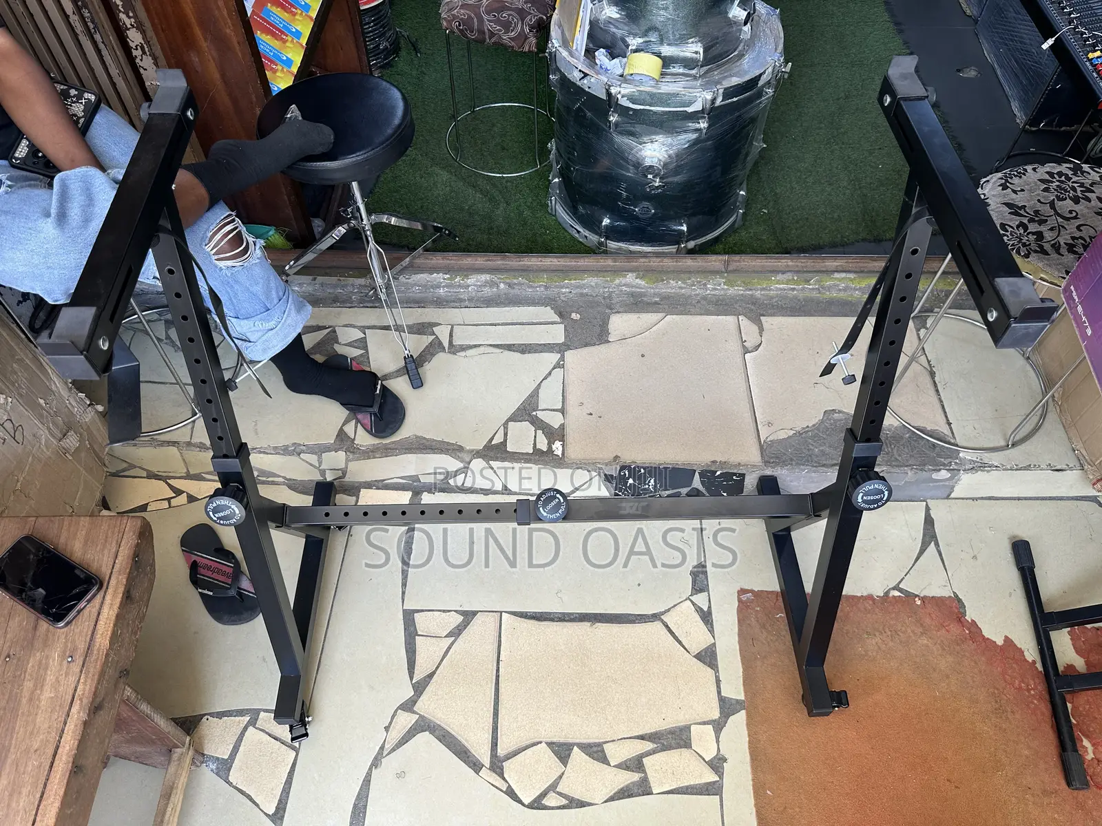 Jac Z-Styled Heavy Duty Piano/Keyboard Stand Wiith Wheels