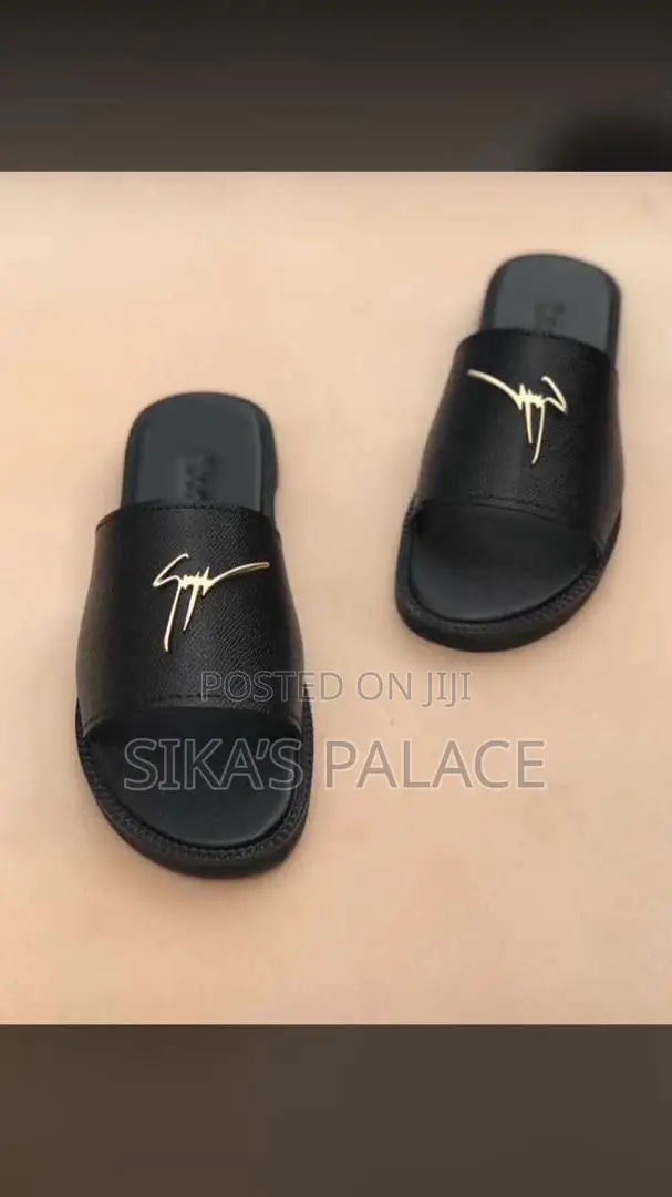Black Easy Wear Slippers