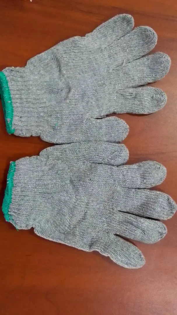 Cotton Gloves Available In Large Quantities