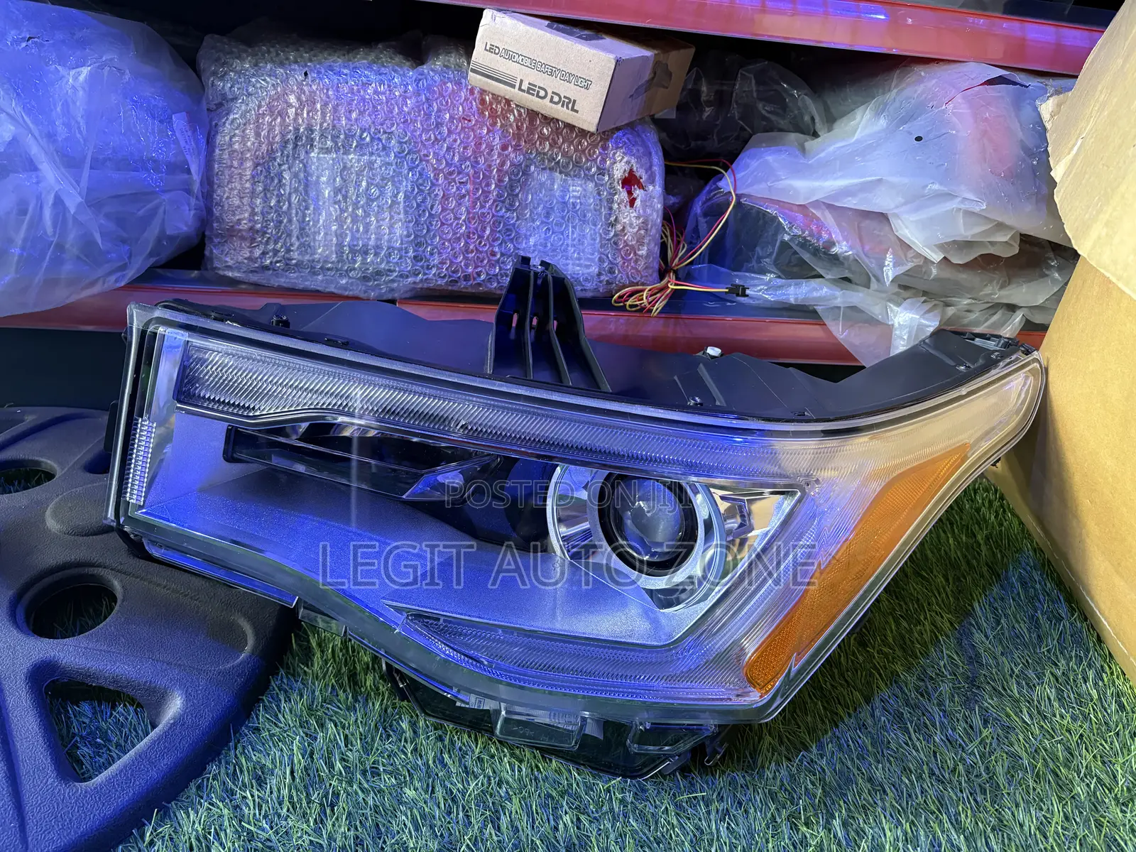 GMC Acadia 2018,2019,2020, Headlight Available