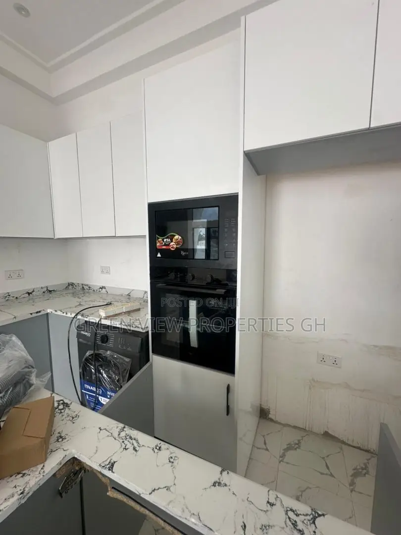 3bdrm House in Old Ashomang for sale