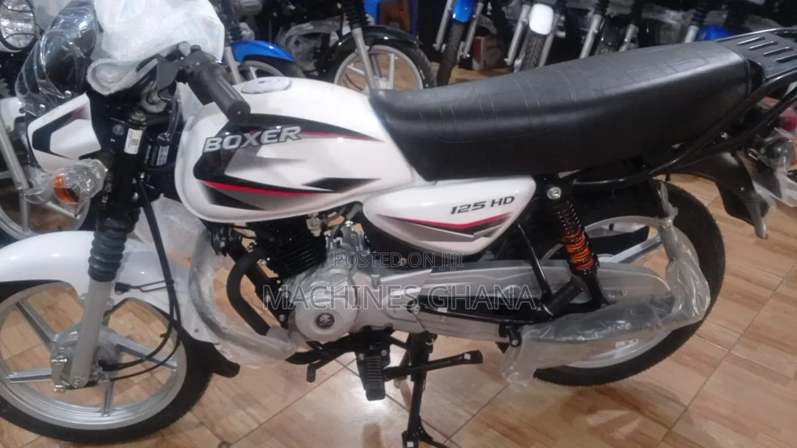 New Bajaj Boxer 125 2023 Black