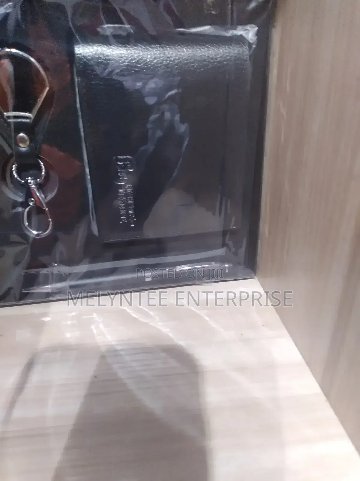 New Cooperate Gift Pack With Wallet, Keyholder And Pen