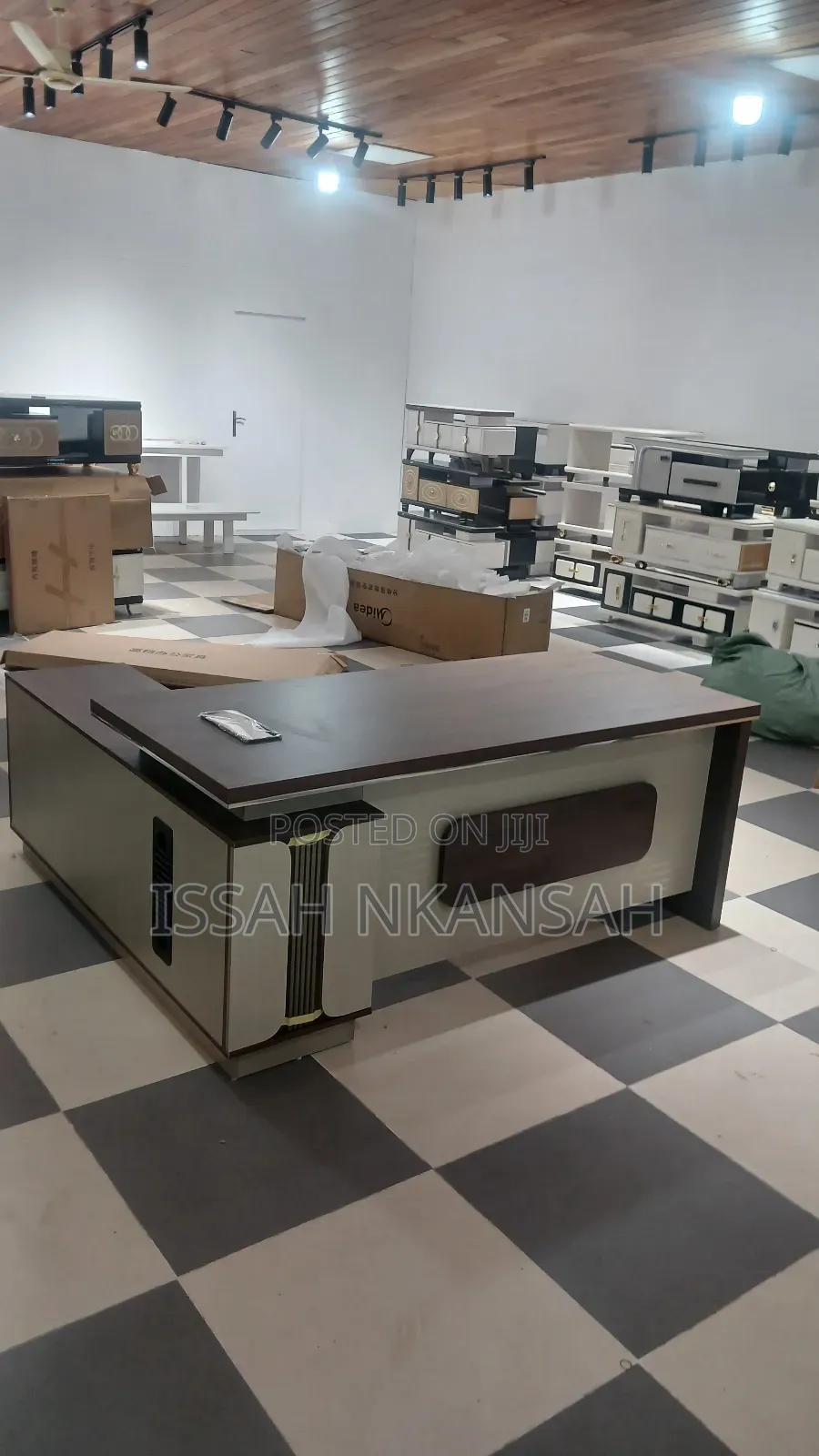 1.6 Matters Executive Office Desk