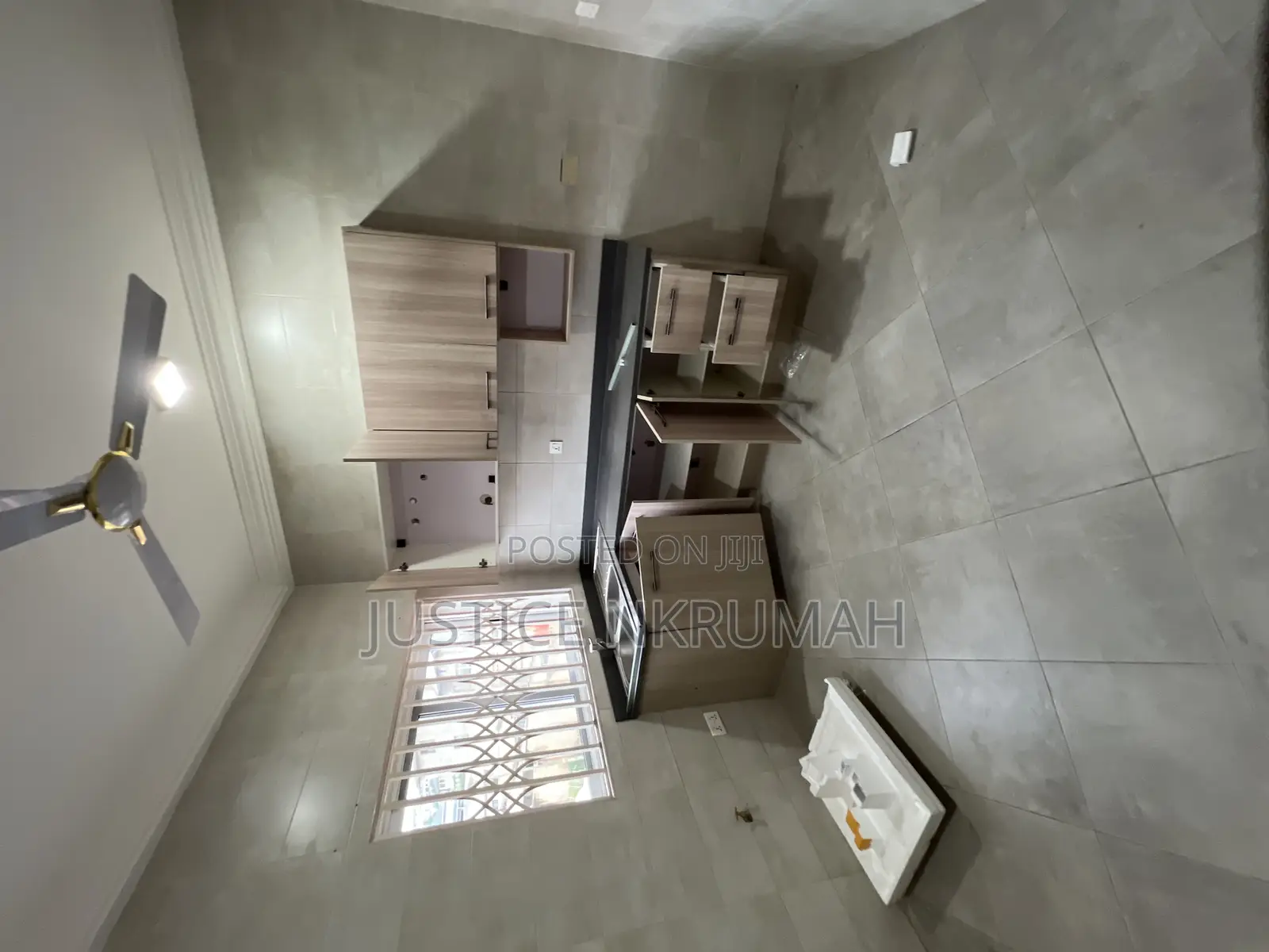 3bdrm Apartment in Mr Justice Estate, Old Barrier for rent