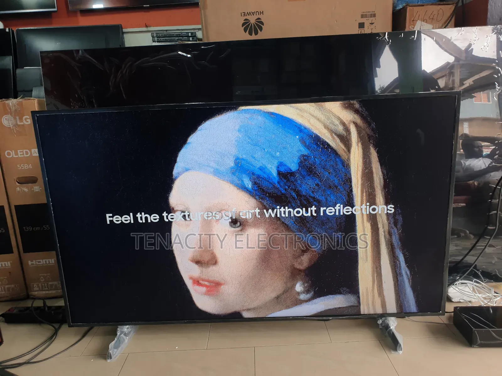 Qled Picture Frame 55"Samsung Uhd HDR Smart Satellite Tv