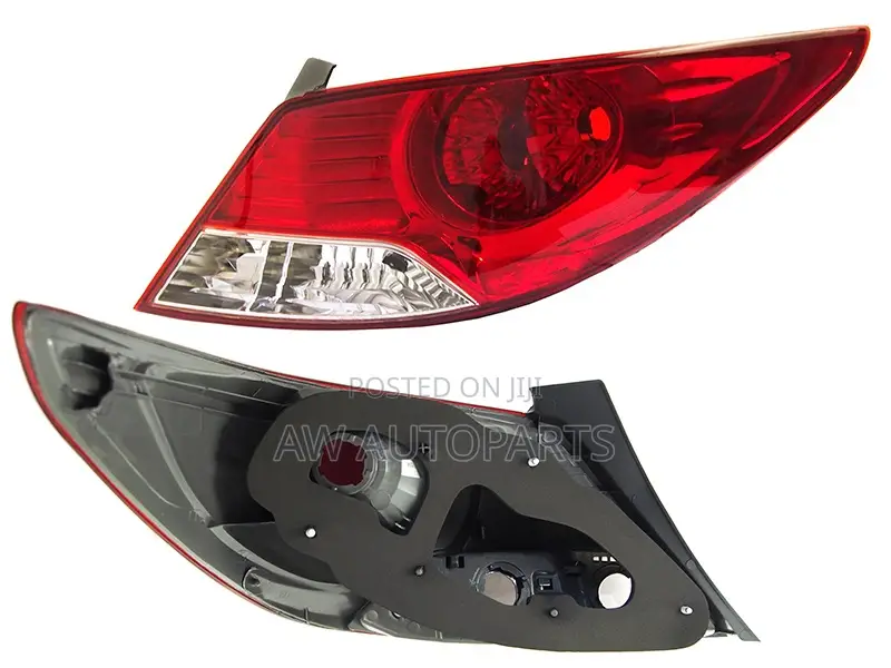 Hyundai Accent 2012- Taillight