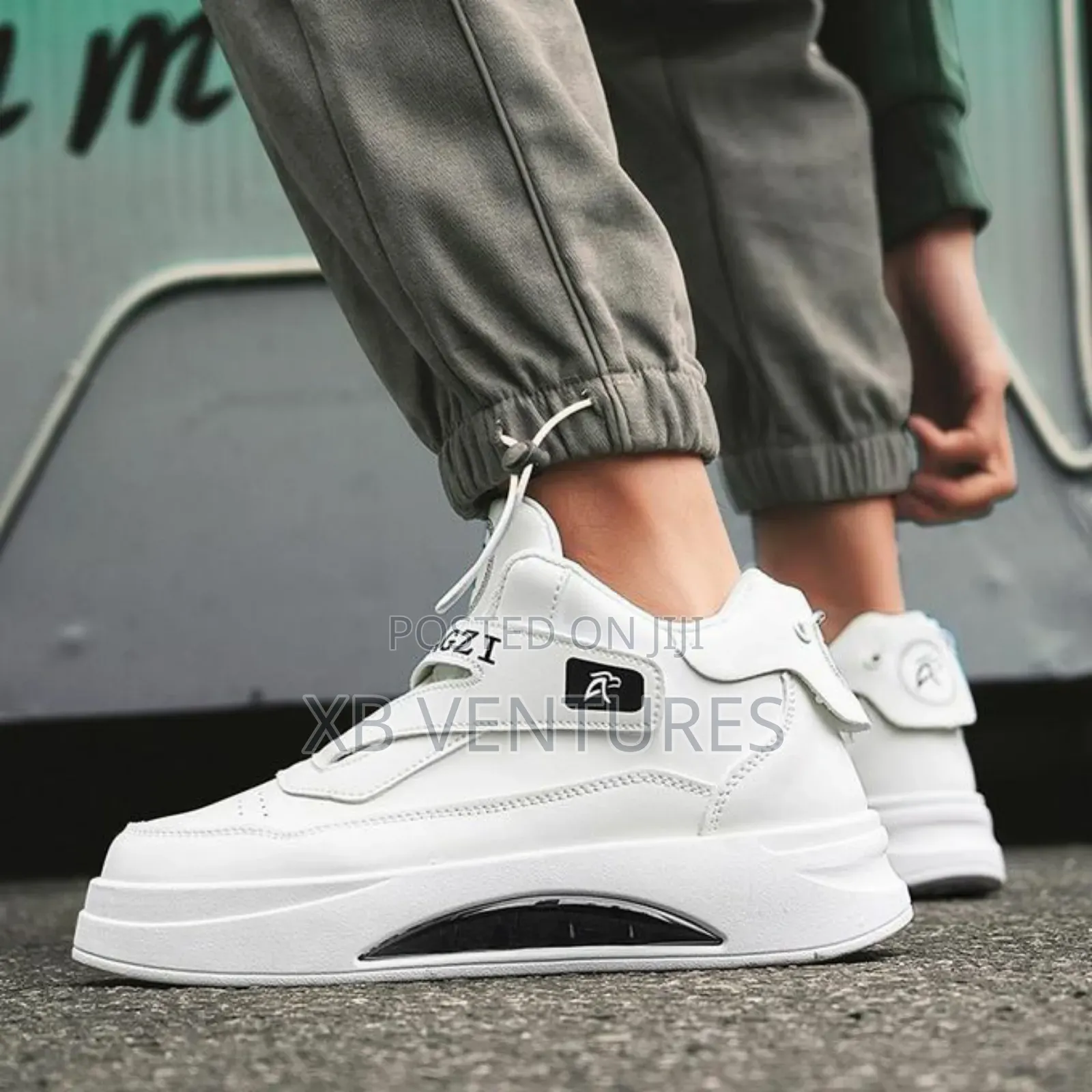 Contemporary City Men's Sneakers
