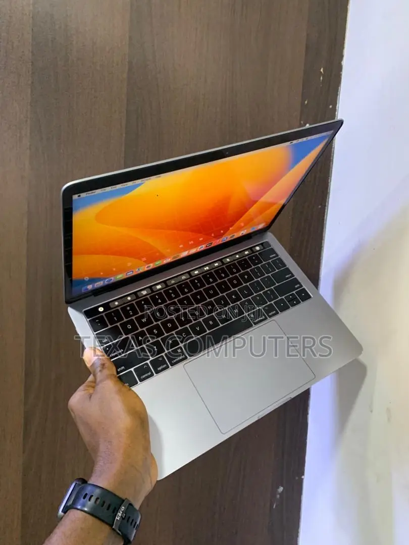 Laptop Apple MacBook Pro 2017 8GB Intel Core I5 SSD 256GB