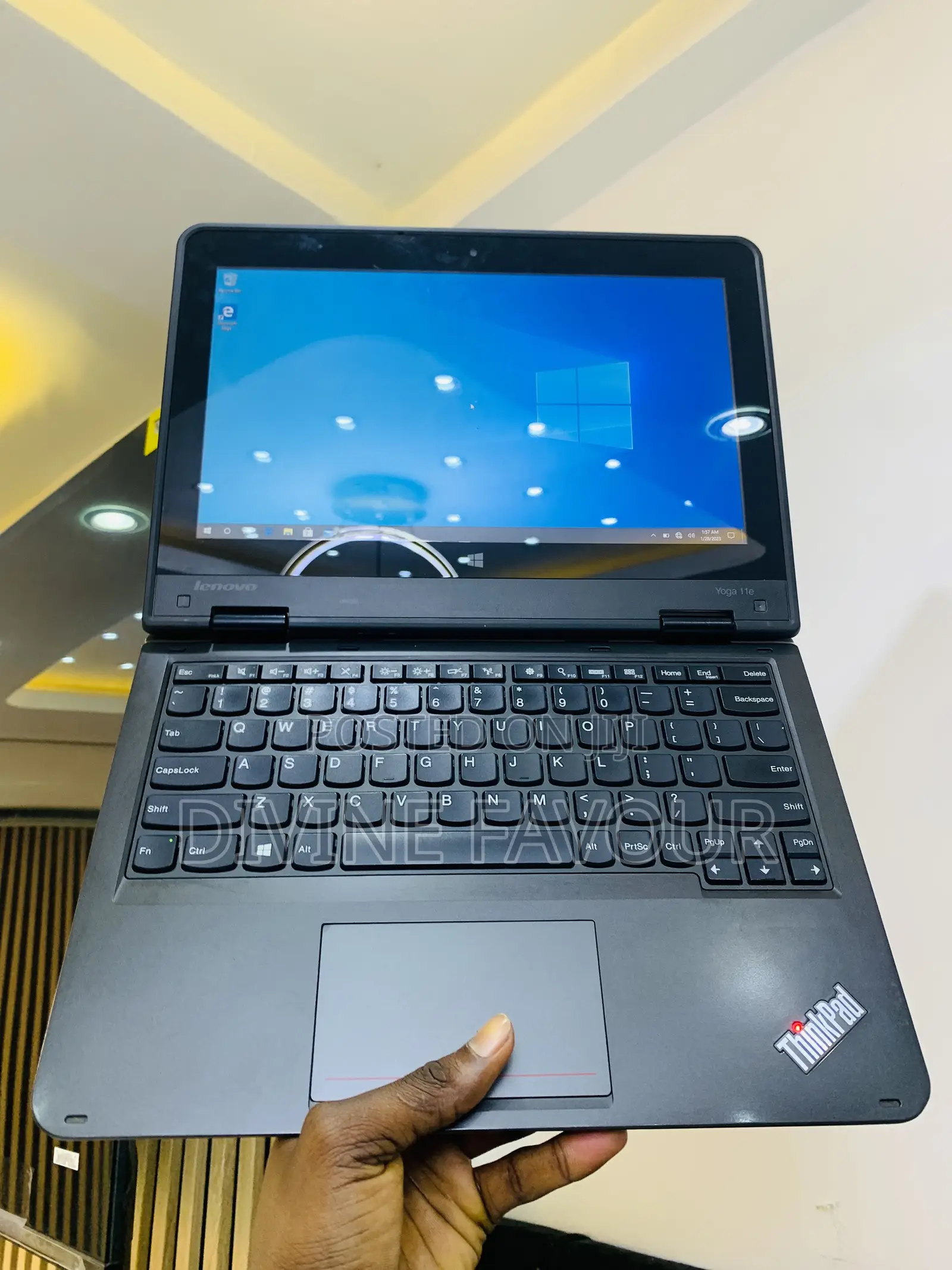 Laptop Lenovo Yoga 11e 4GB Intel Celeron SSD 128GB