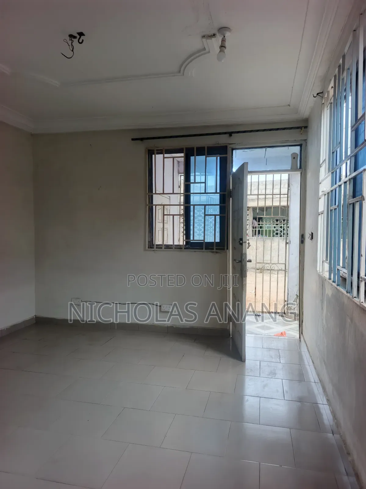 1bdrm Apartment in Dorns, New Town for rent