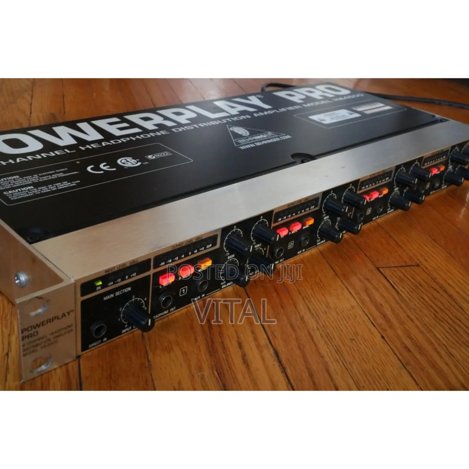Behringer Powerplay Ha4600 4 Channels Headphone Amplifier