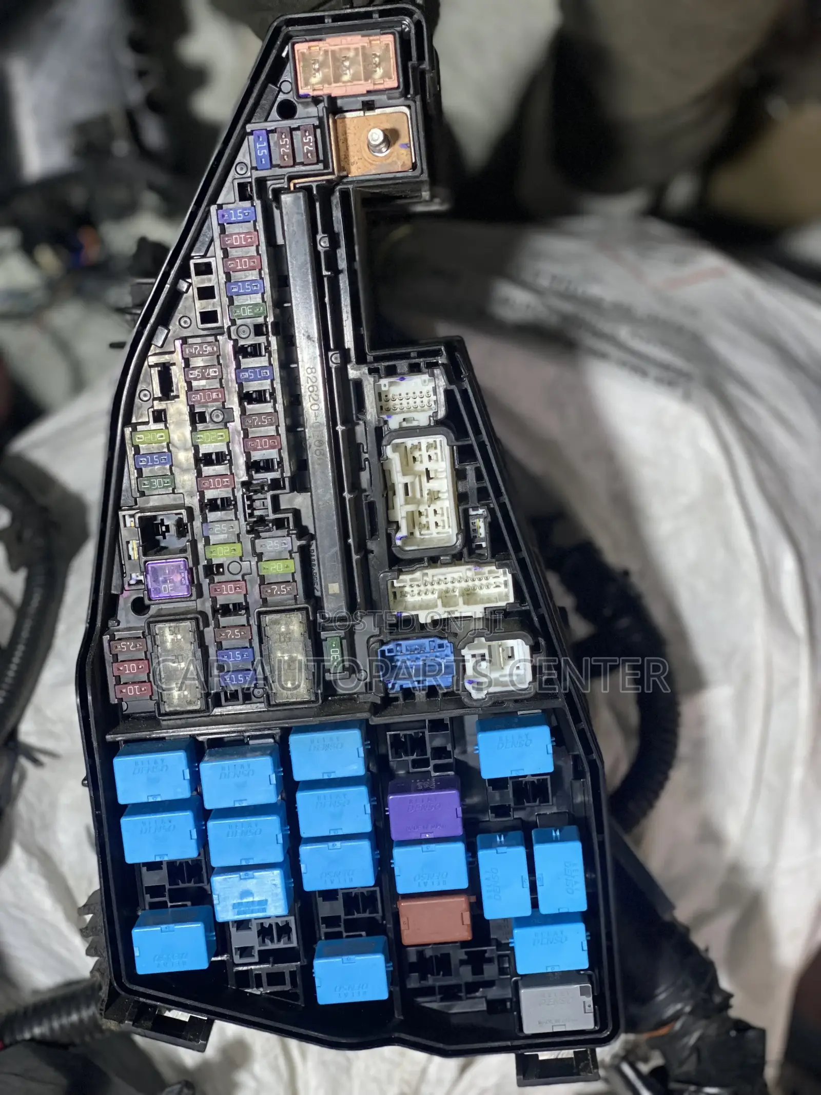 Toyota Highlander 2020 Engine Fusebox