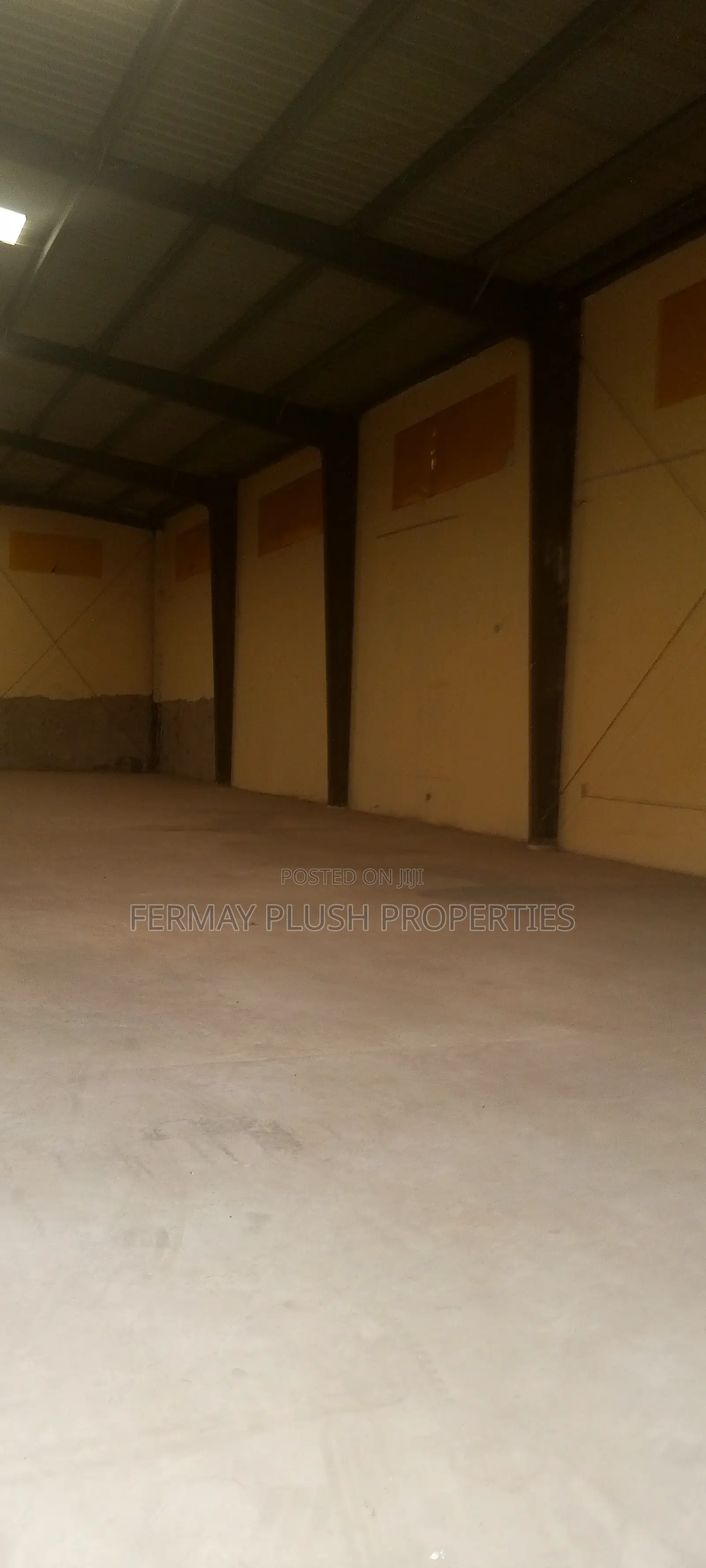 2000 Square Meters Warehouse for Rent in Spintex