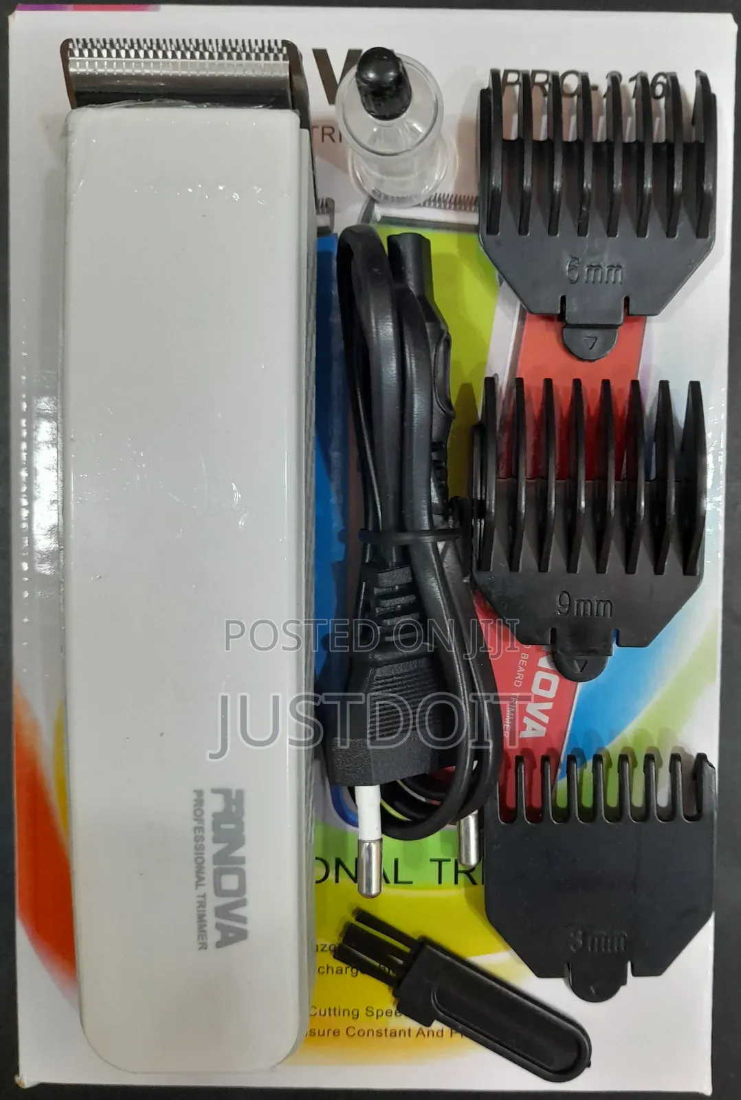Nova 216 Rechargeable Shaver White