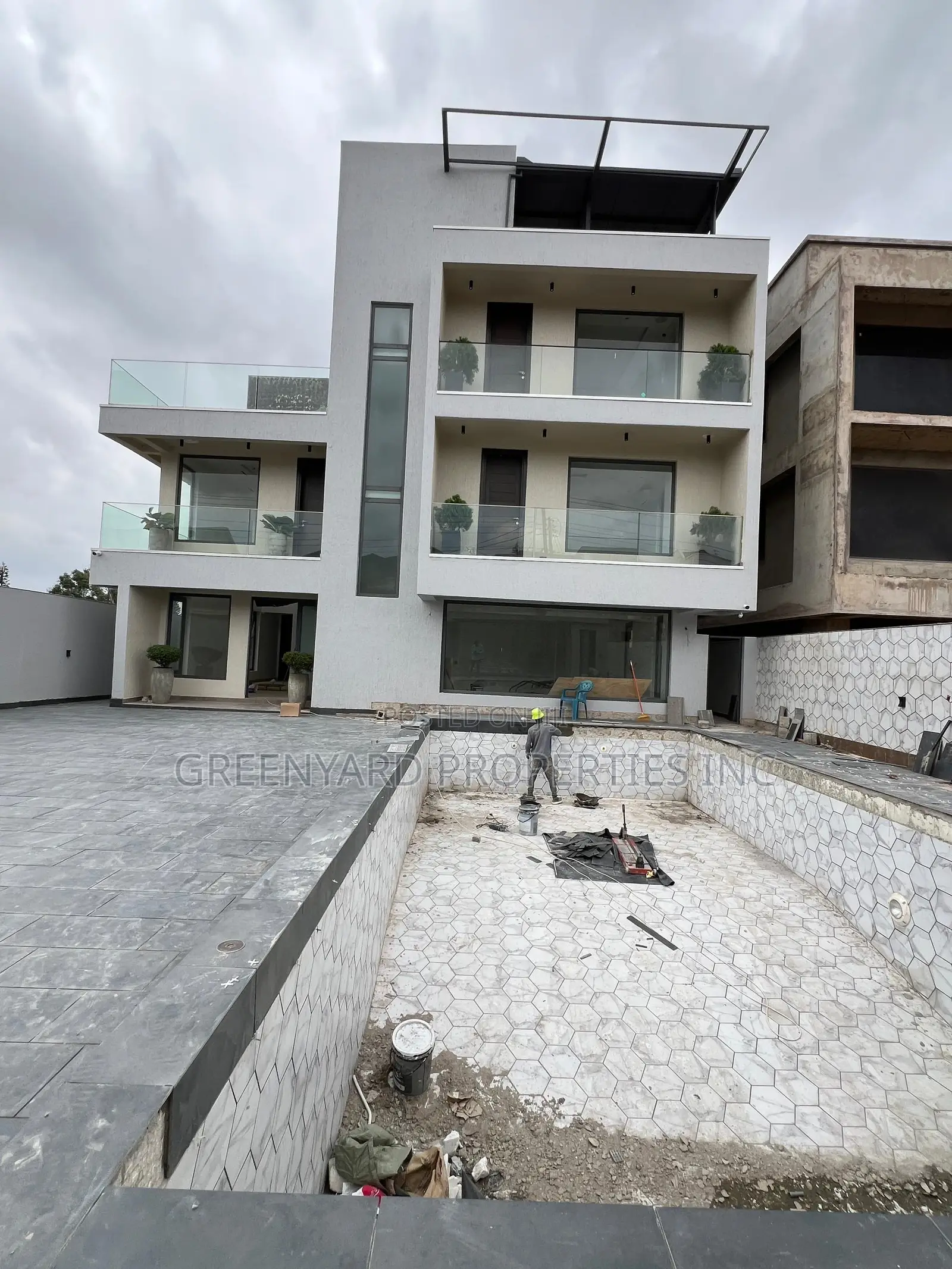 5bdrm House in Adjiringanor, East Legon for sale