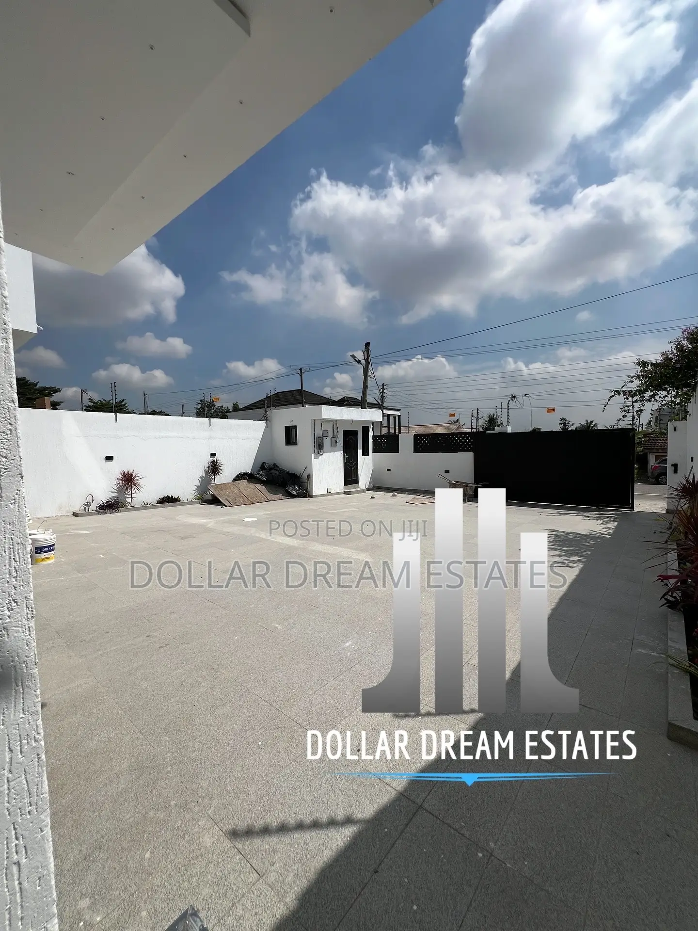 5bdrm House in East Legon for sale