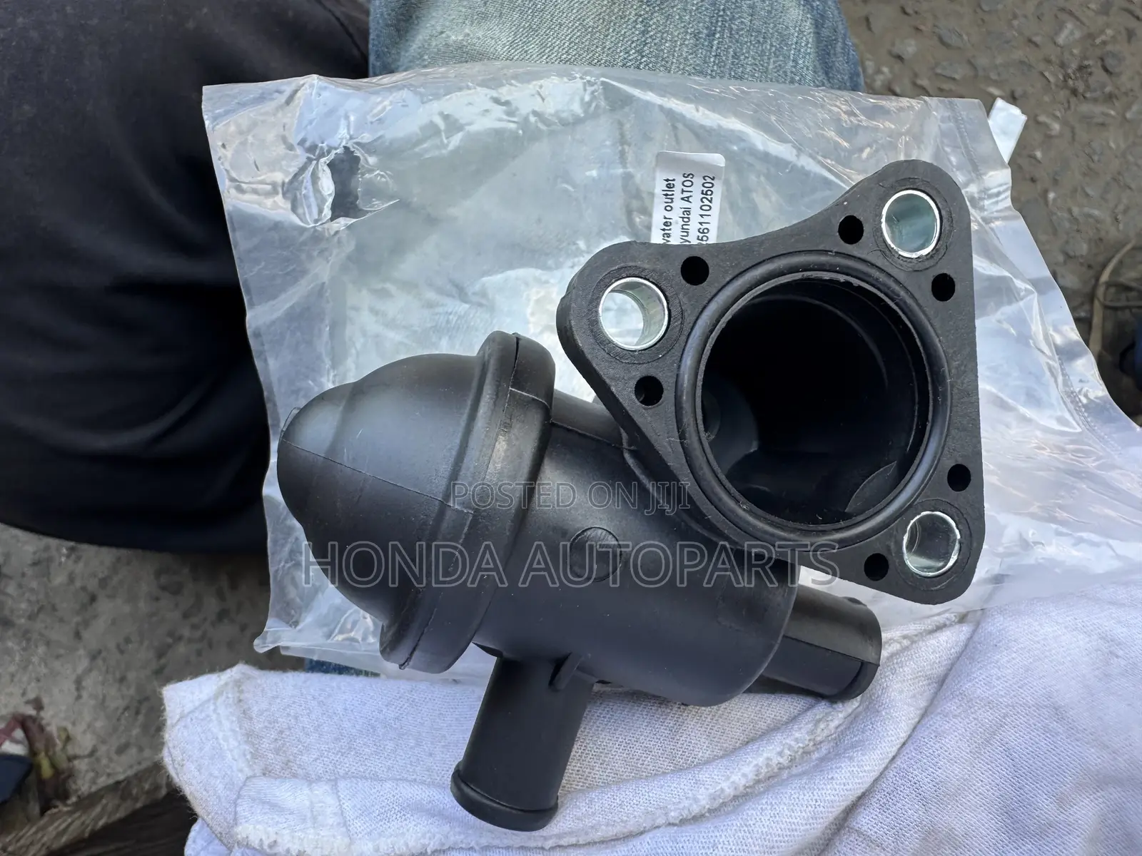 Kia Picanto Water Outlet.9