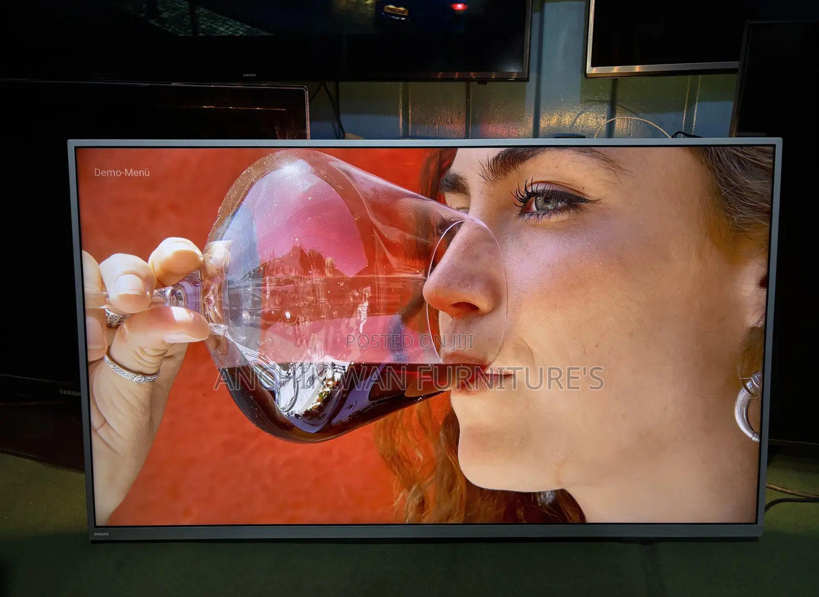 AndroidPhilips 43inch 4ksmart With 3sided Ambient Lighting Effects