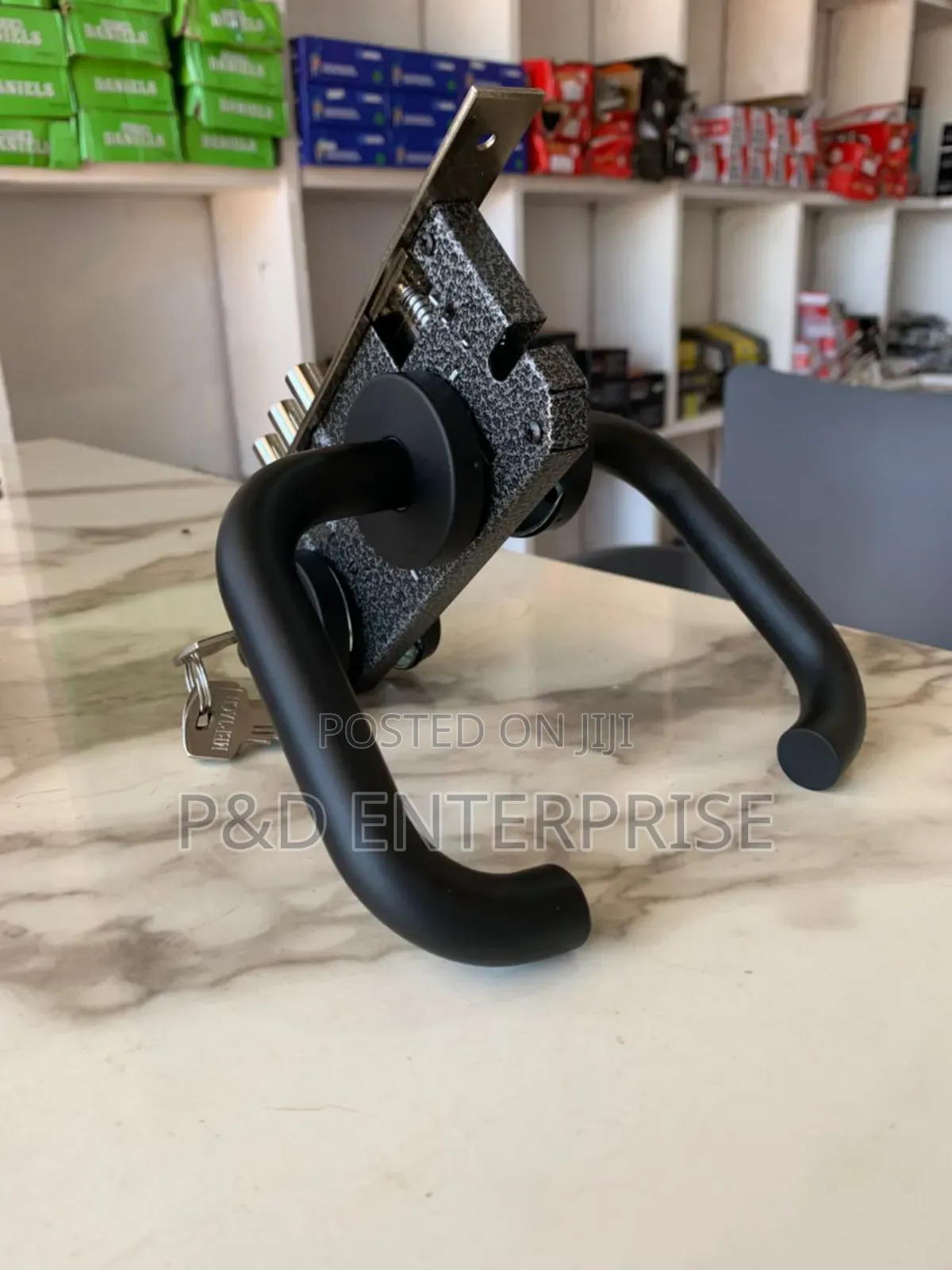 Quality Security Door Lock With Separate Handles.