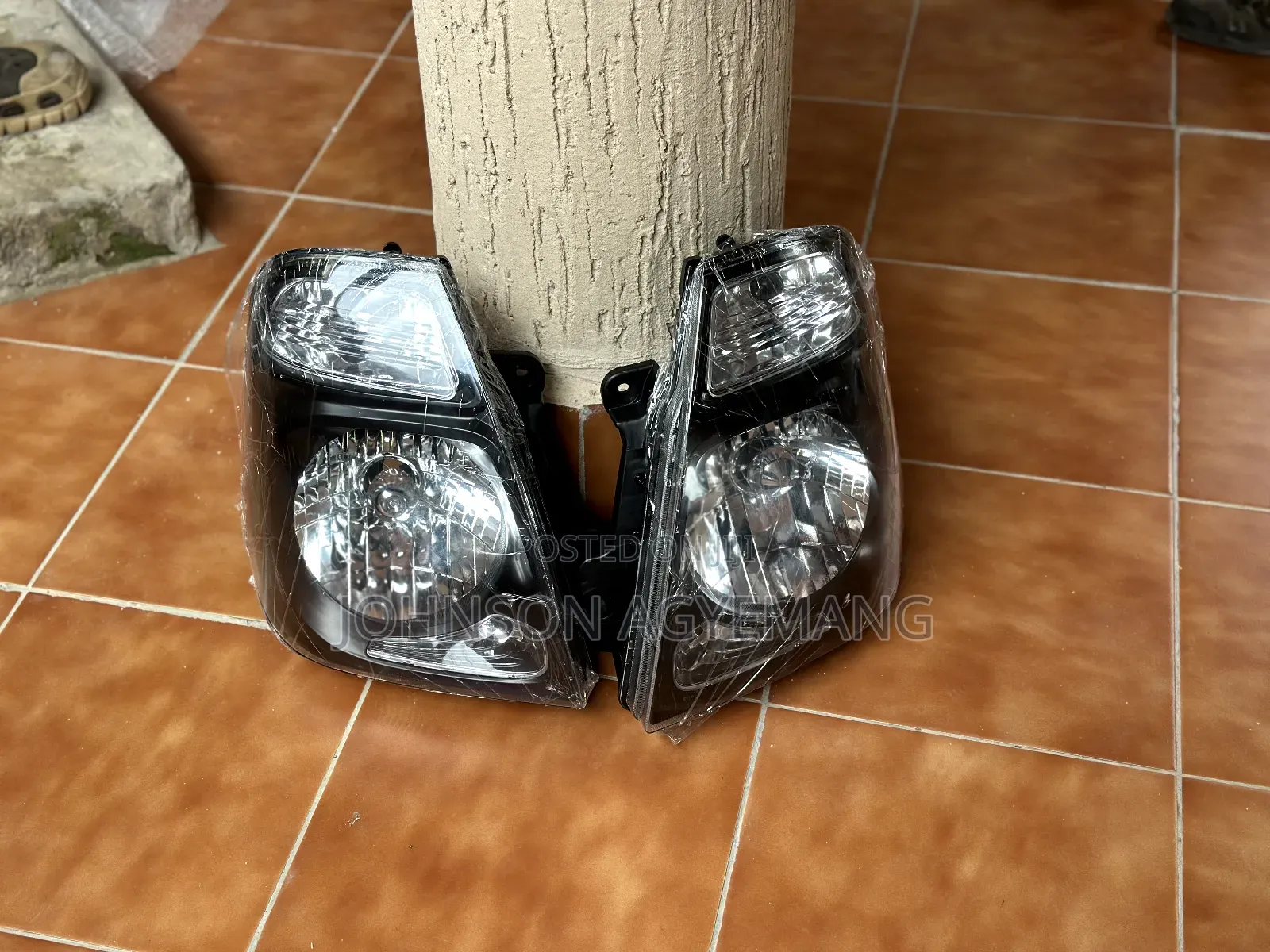 Kia Bongo 3 2012 Headlights