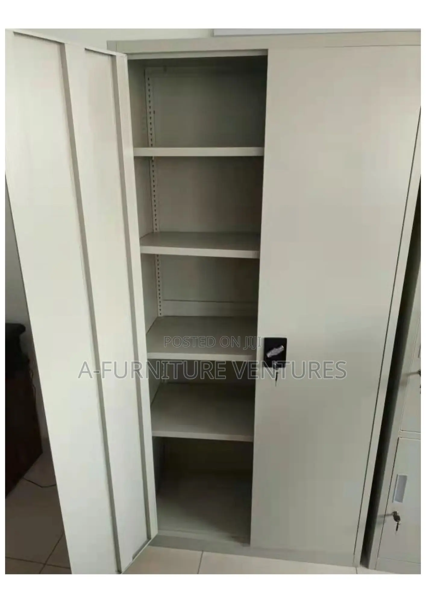 Quality Close Door Cabinet