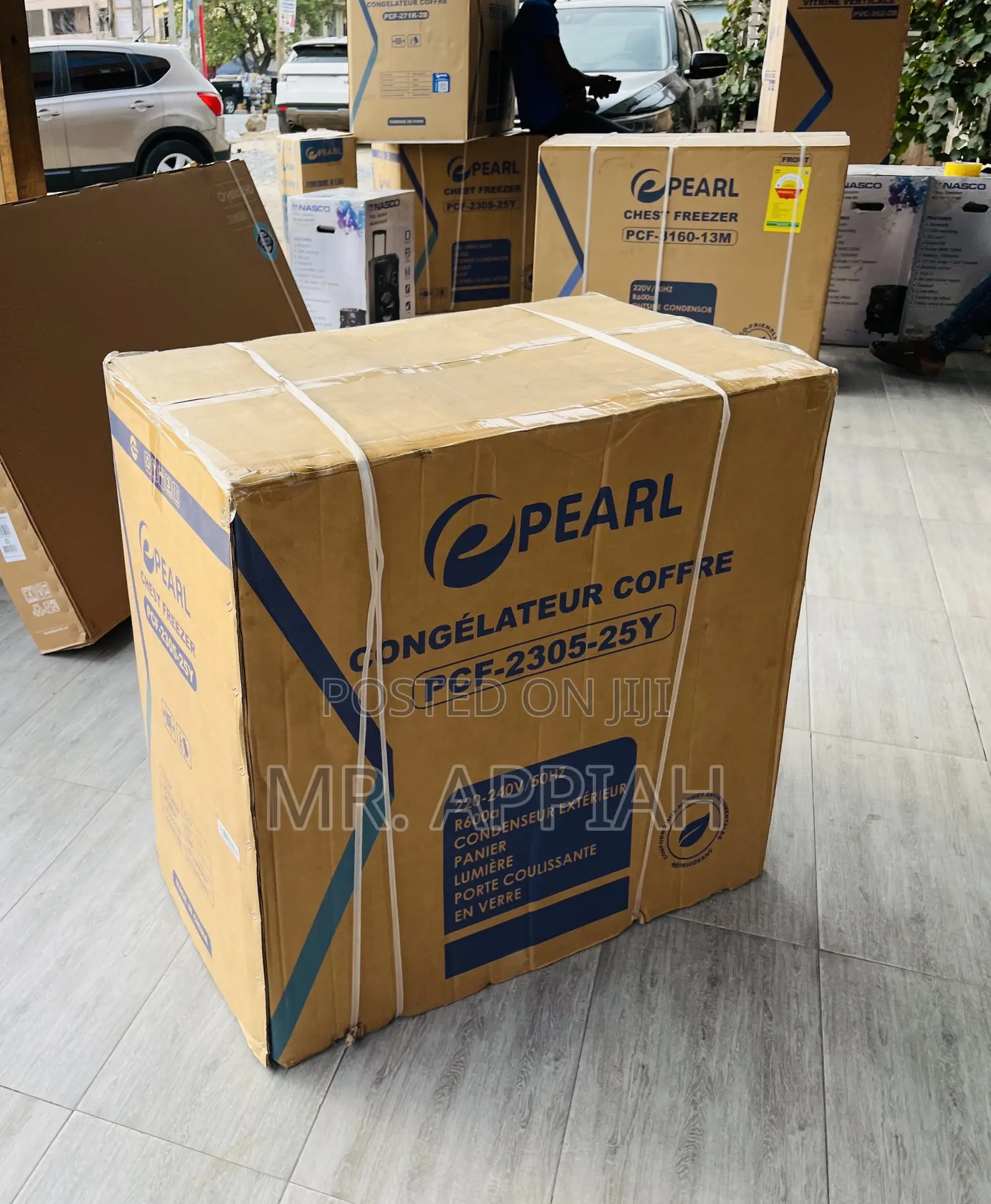 Unique Pearl PCF-2305-25y —188ltrs Single Door Electric Chest Freezer.