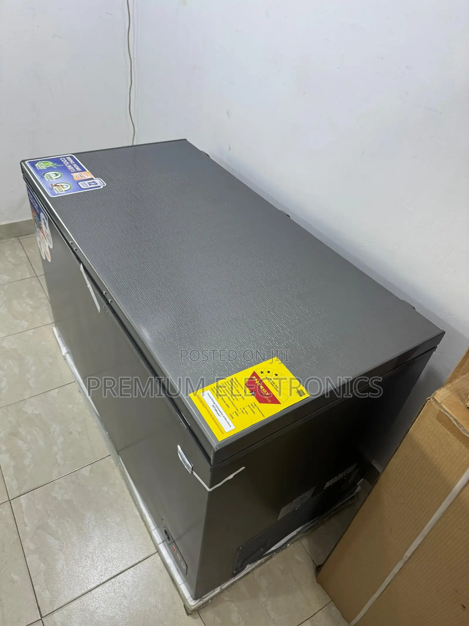 Nasco 392ltrs | Sliding Inner Glass Door | Chest Freezer. 3 Star