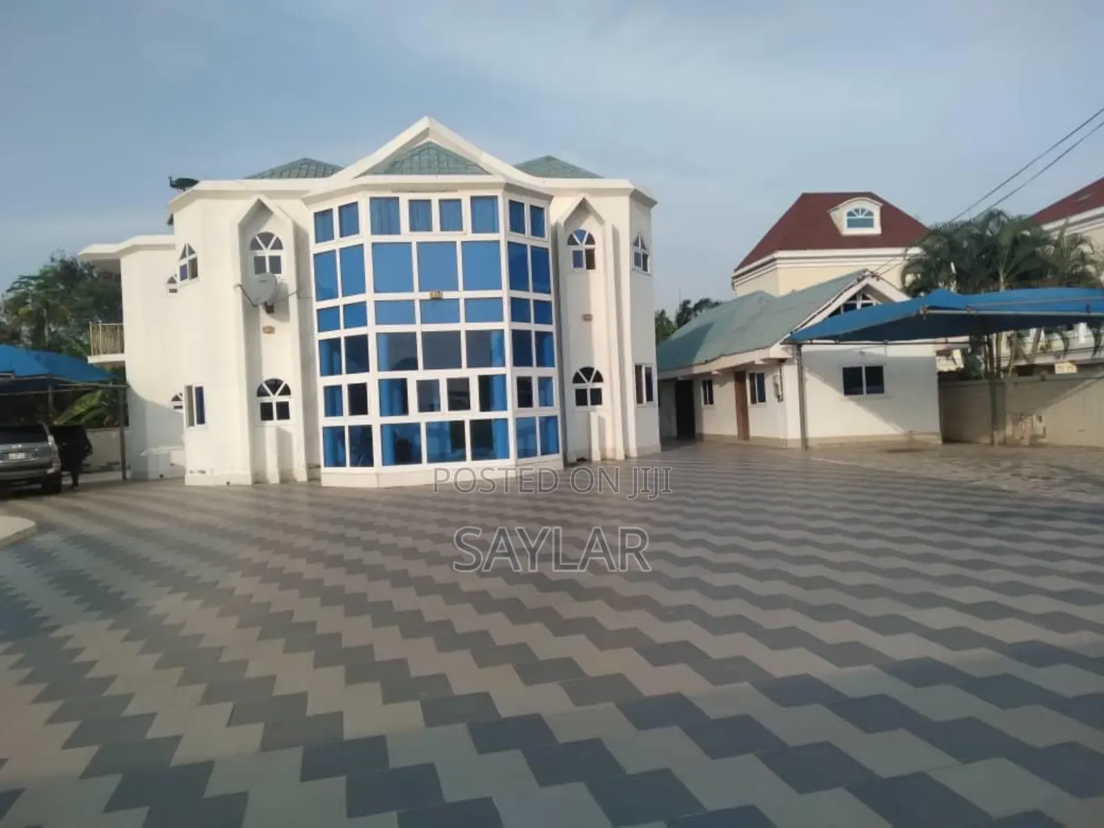 Furnished 5bdrm Duplex in Enjoy Estates, Tema Metropolitan for sale