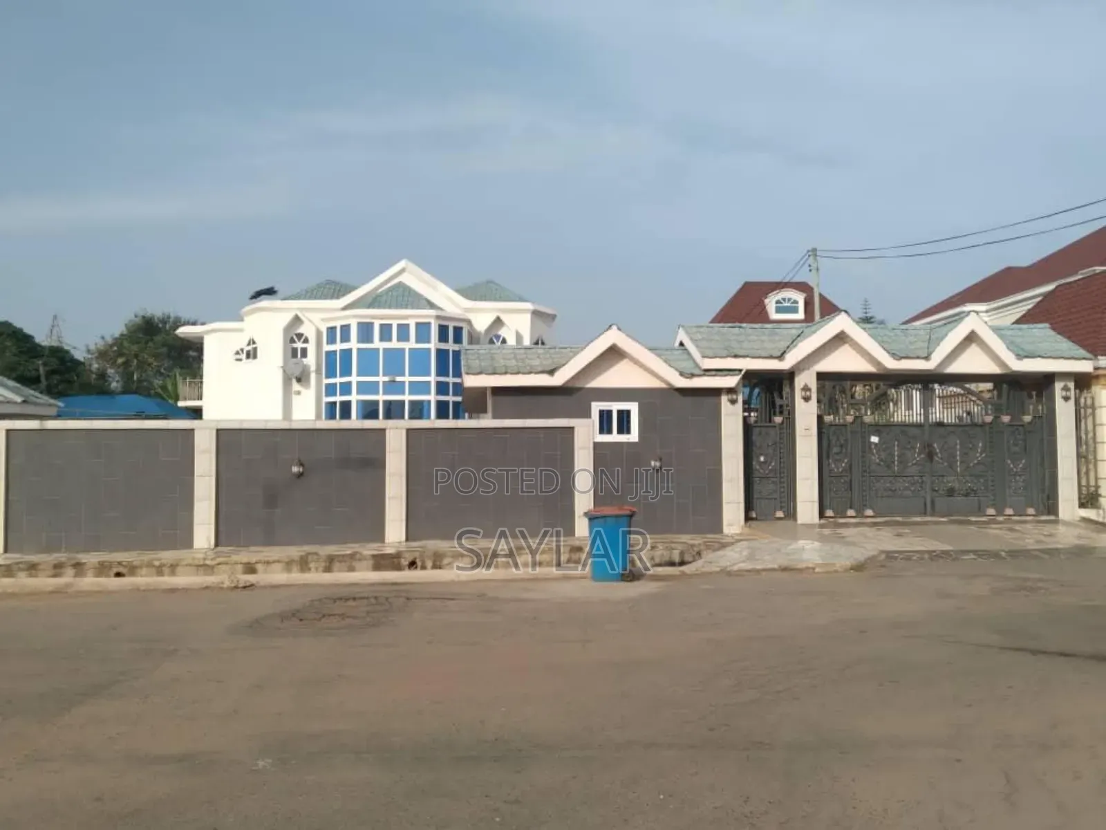 Furnished 5bdrm Duplex in Enjoy Estates, Tema Metropolitan for sale