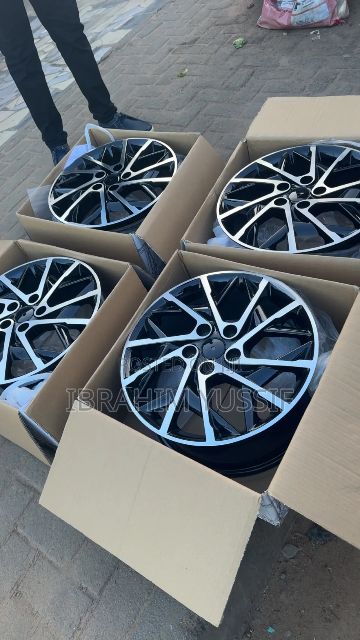 Hyundai Elantra Rims 17,16.