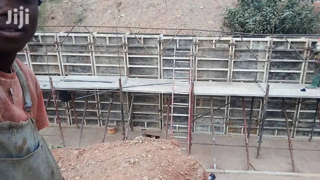 Retaining Wall/Decking/Pillar/Gutter/Rods/Scaffolds/Slabs