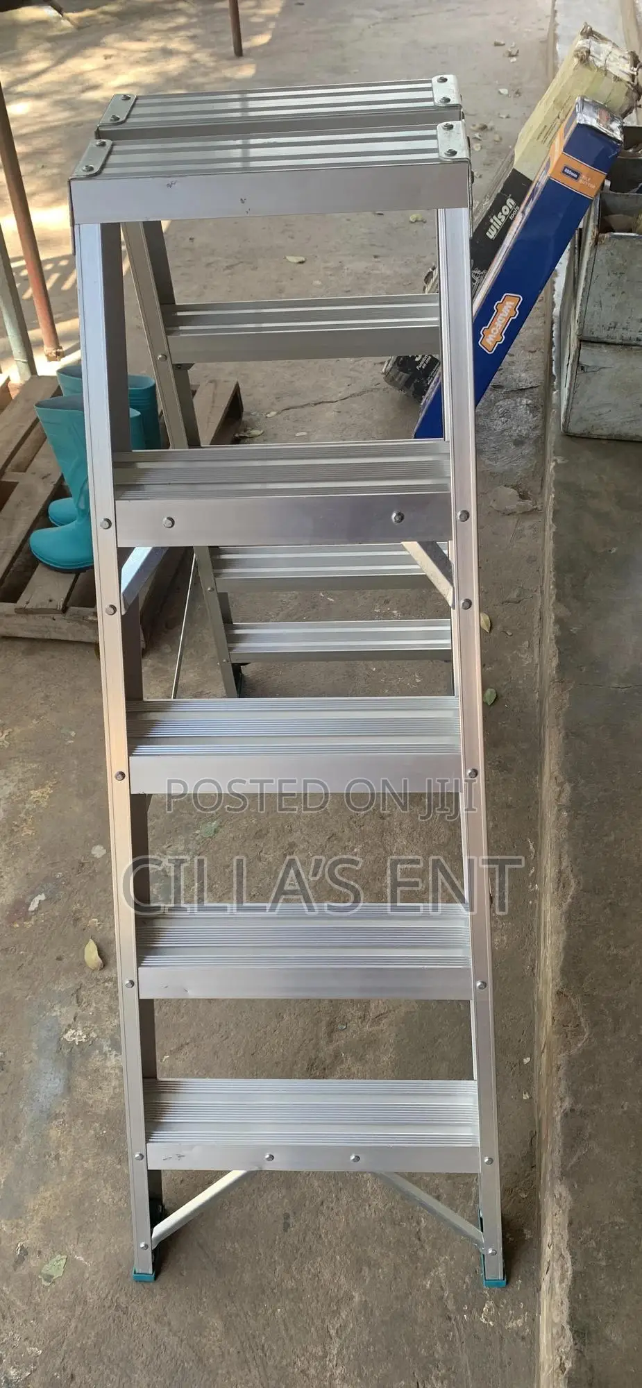 Aluminum Ladder