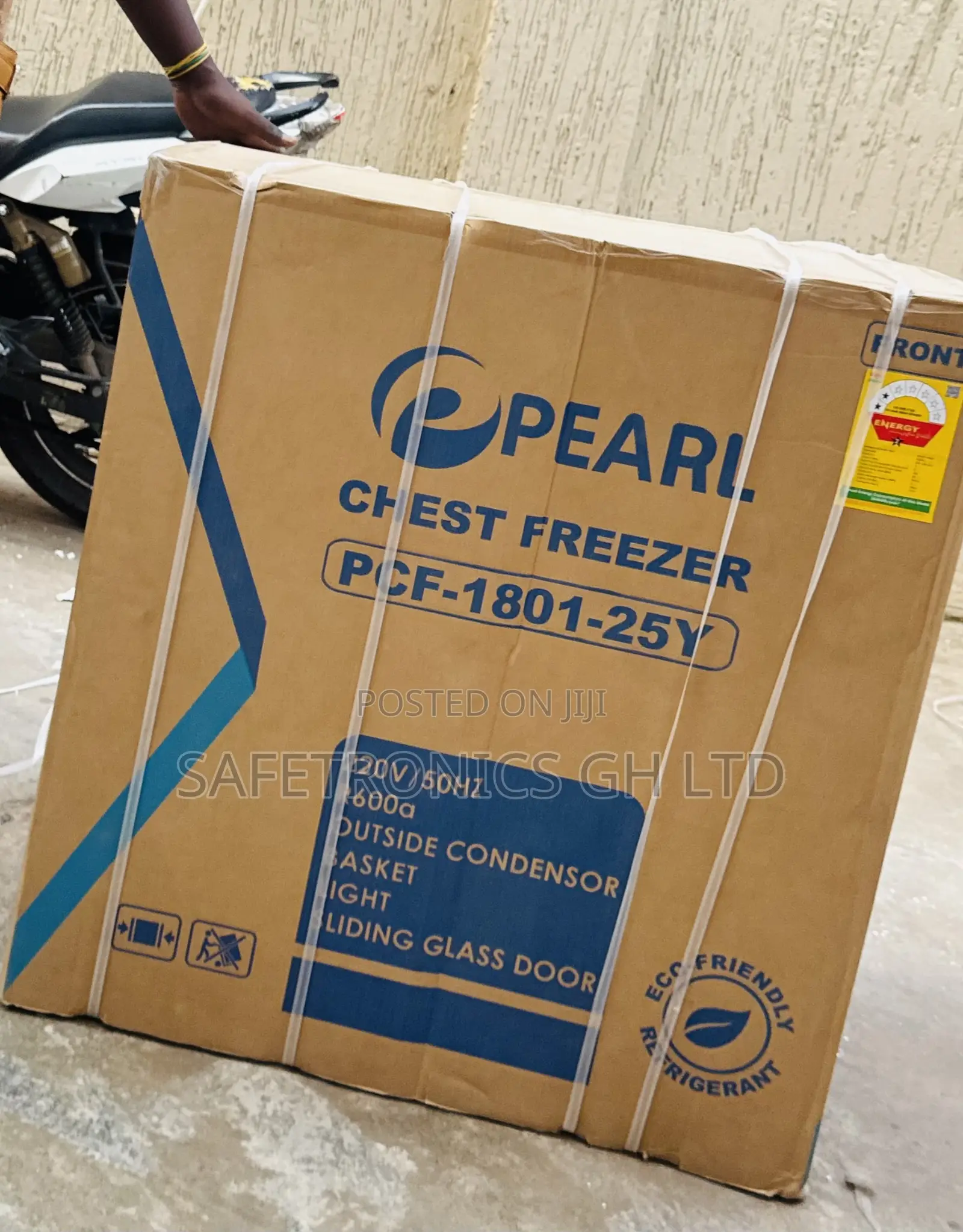 Newly Boxed Pearl PCF-1801-25y 150l 1 Door Electric Freezer
