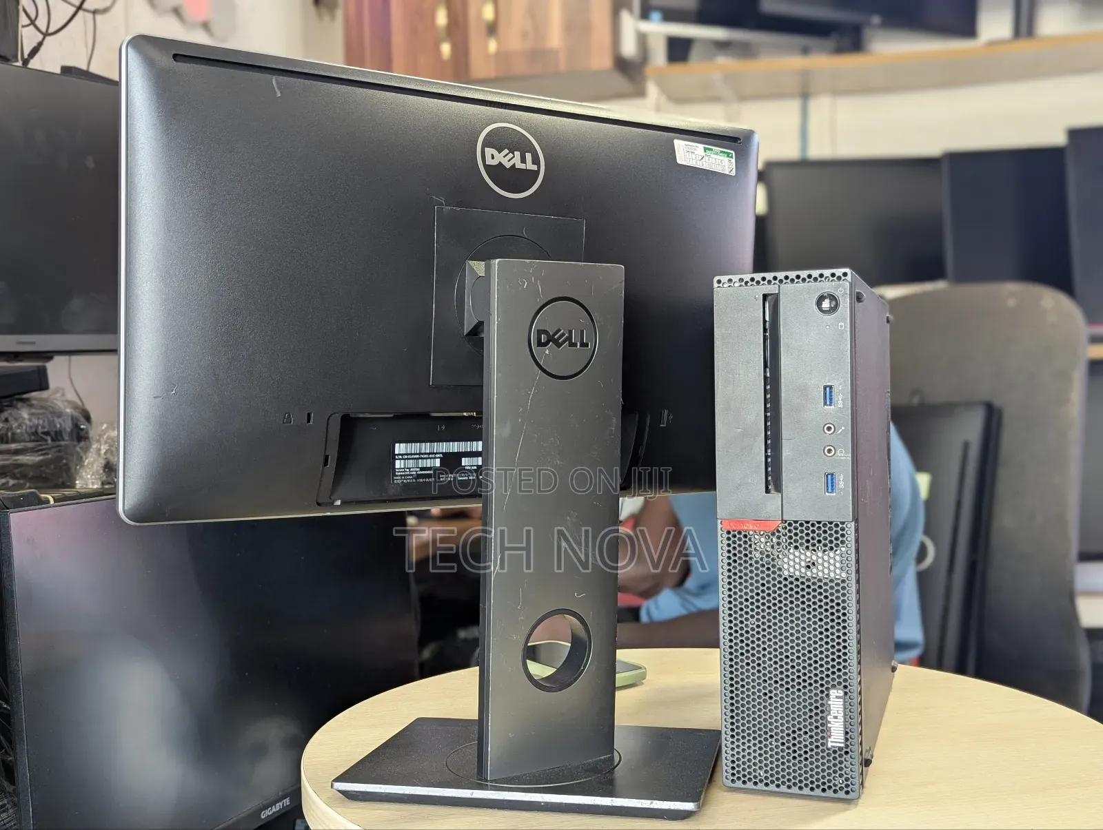 Desktop Computer Lenovo ThinkCentre M900 8GB Intel Core i5 SSD 256GB