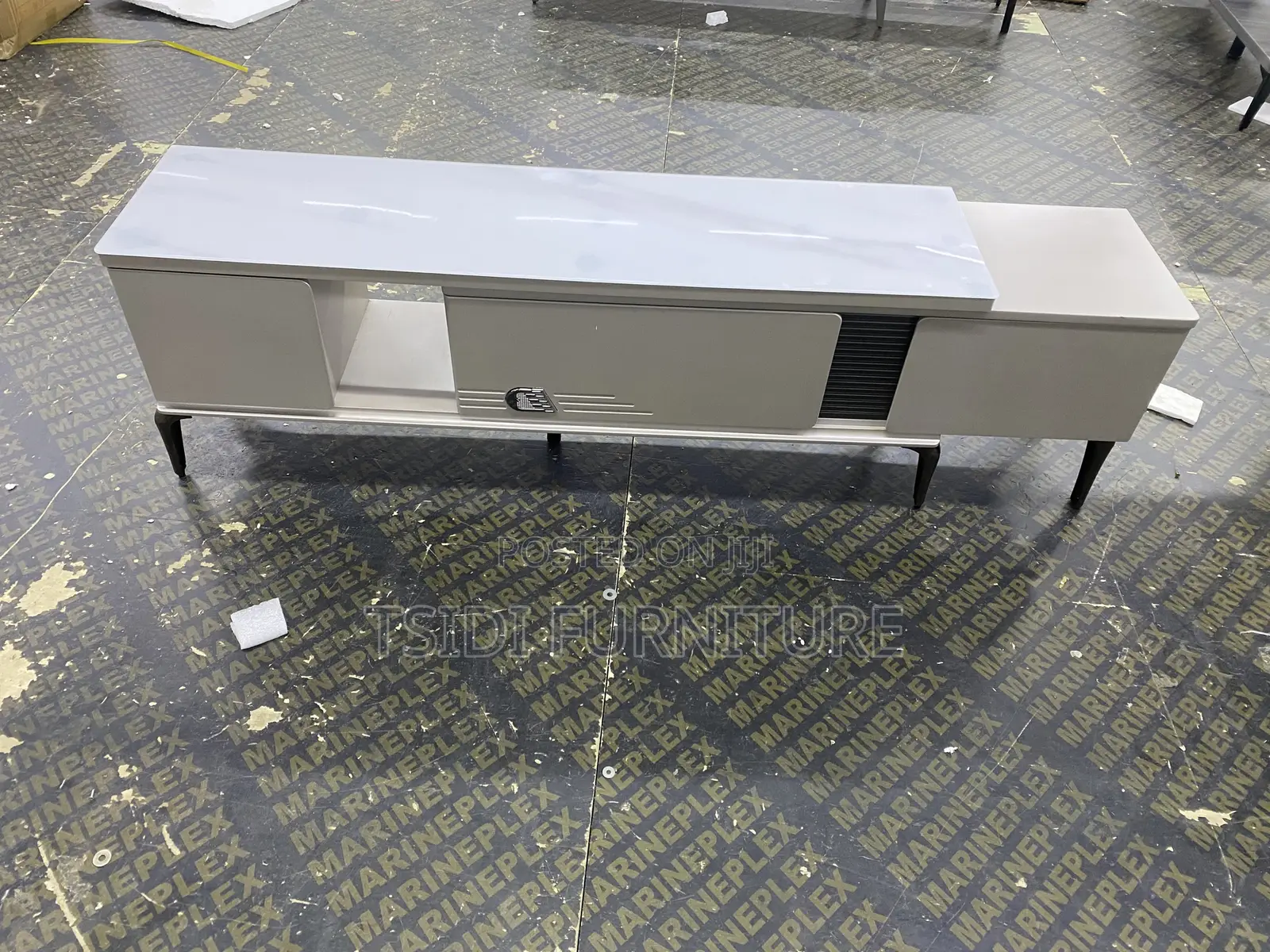 Classic Tv Stand E22-150